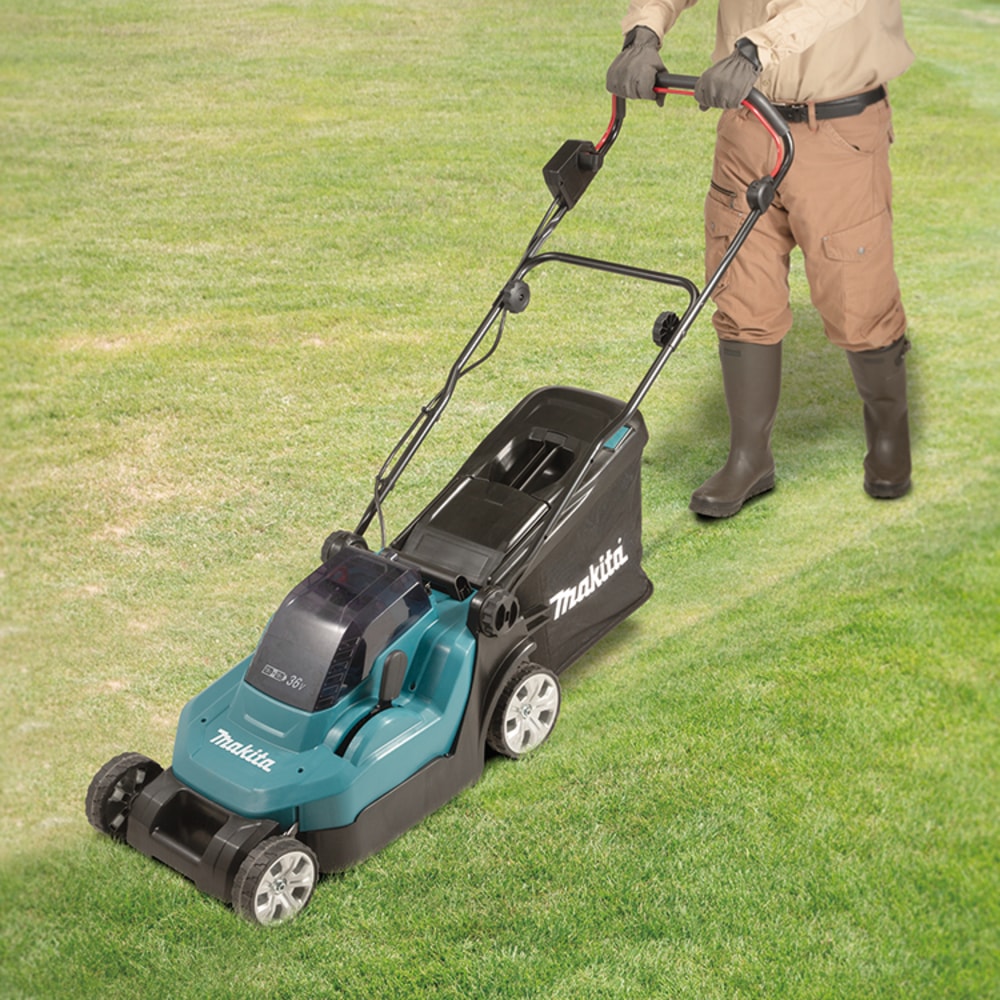 Makita Akkurasenmäher »DLM382PM2«, mit 2 Akkus 18V/4Ah LXT und Doppel-Schnellladegerät