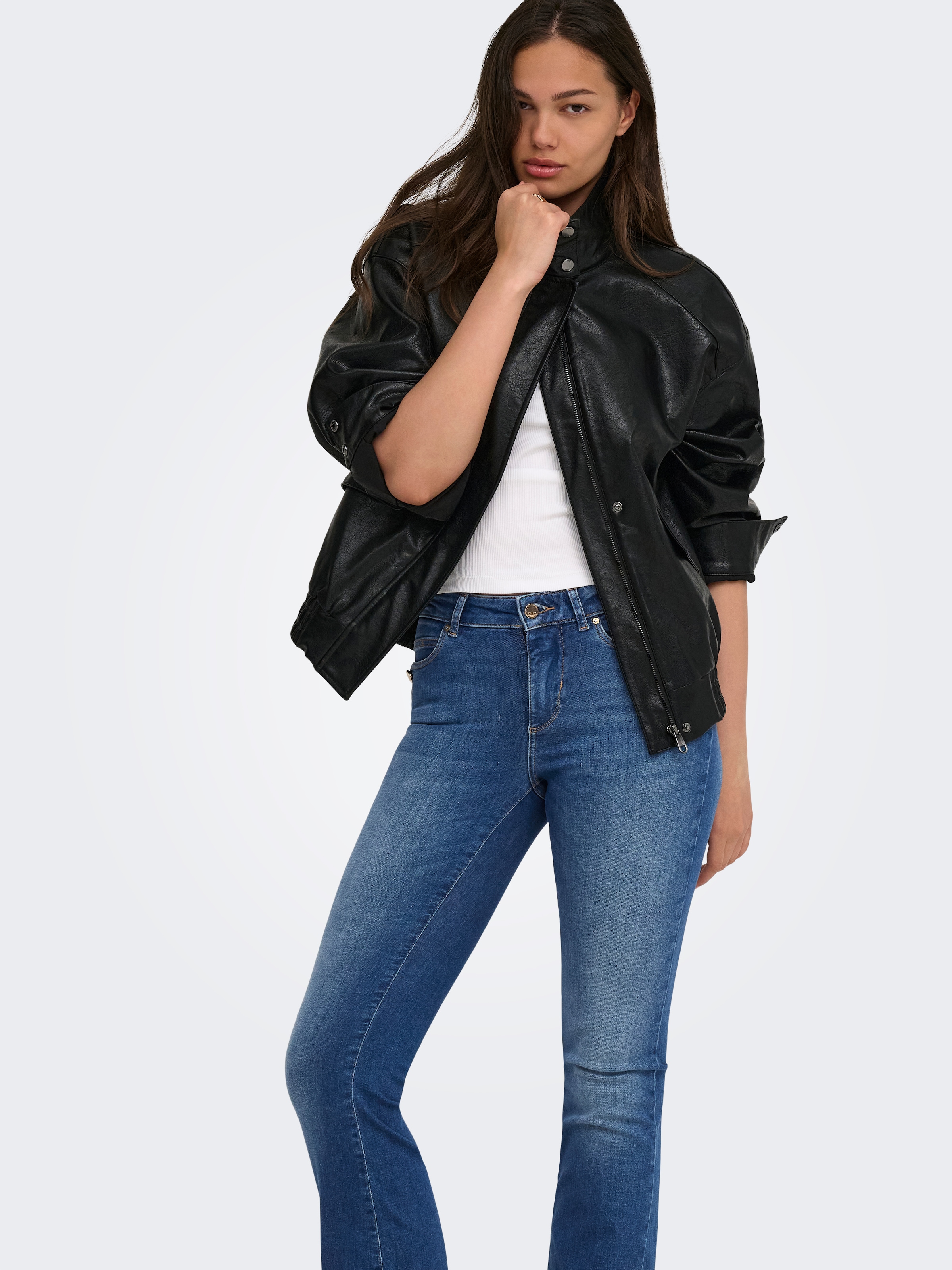 ONLY Bootcut-Jeans »ONLBLUSH MID BUT FLARED DNM REA763« Baumwollmischung, bootcut fit