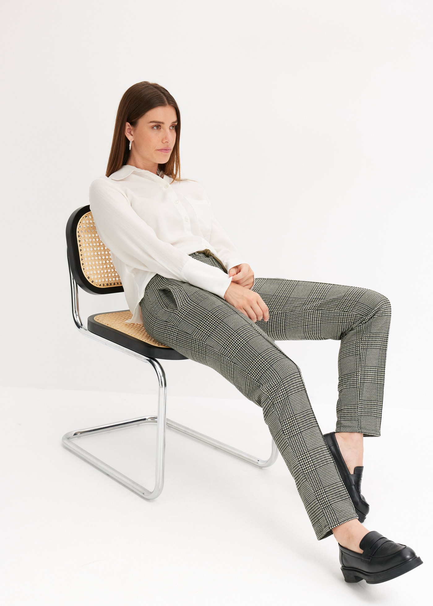 bonprix Schlupfhose »Schlupfhose«  aus Polyester, Viskose und Elasthan, Regular Fit, mit Karo-Design