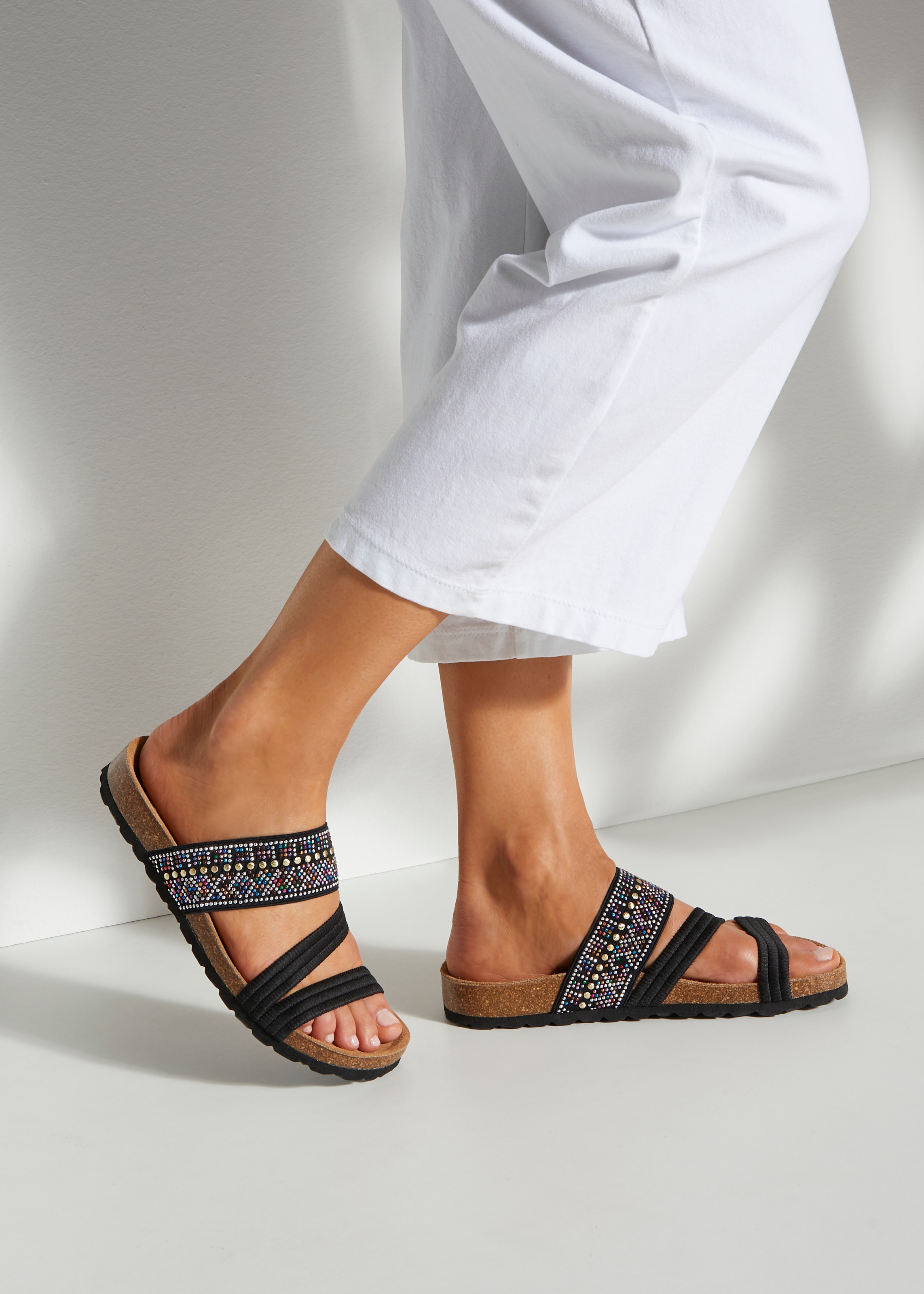 LASCANA Pantolette »Mule, Sandale, offener Schuh, Sommerschuh,«, mit Komfortkorkfußbett aus Leder und elastischen Riemen