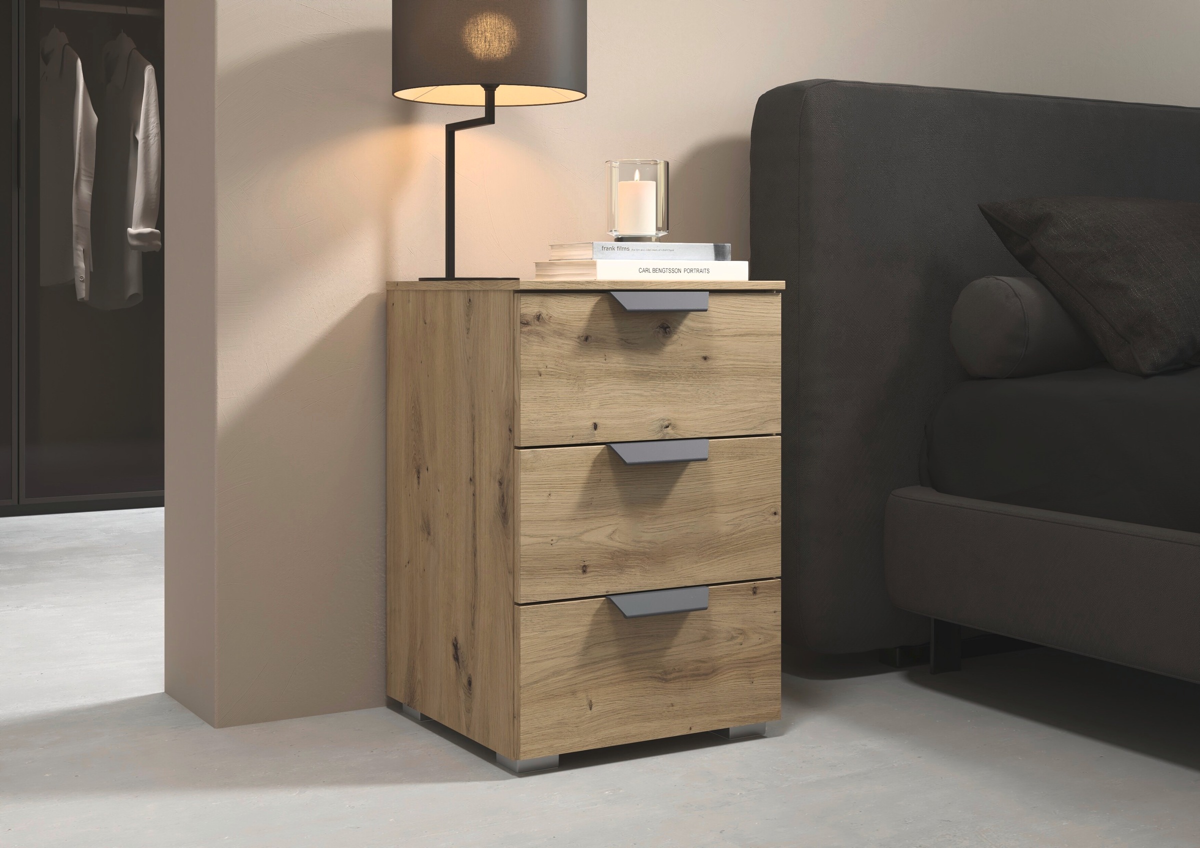 rauch Nachtkommode »Nachttisch Nachtkonsole COSTA mit farblich passenden Metallgriffen« in 2 Griff-Farben, Breite 40 cm,  drei geräumige Schubladen MADE IN GERMANY