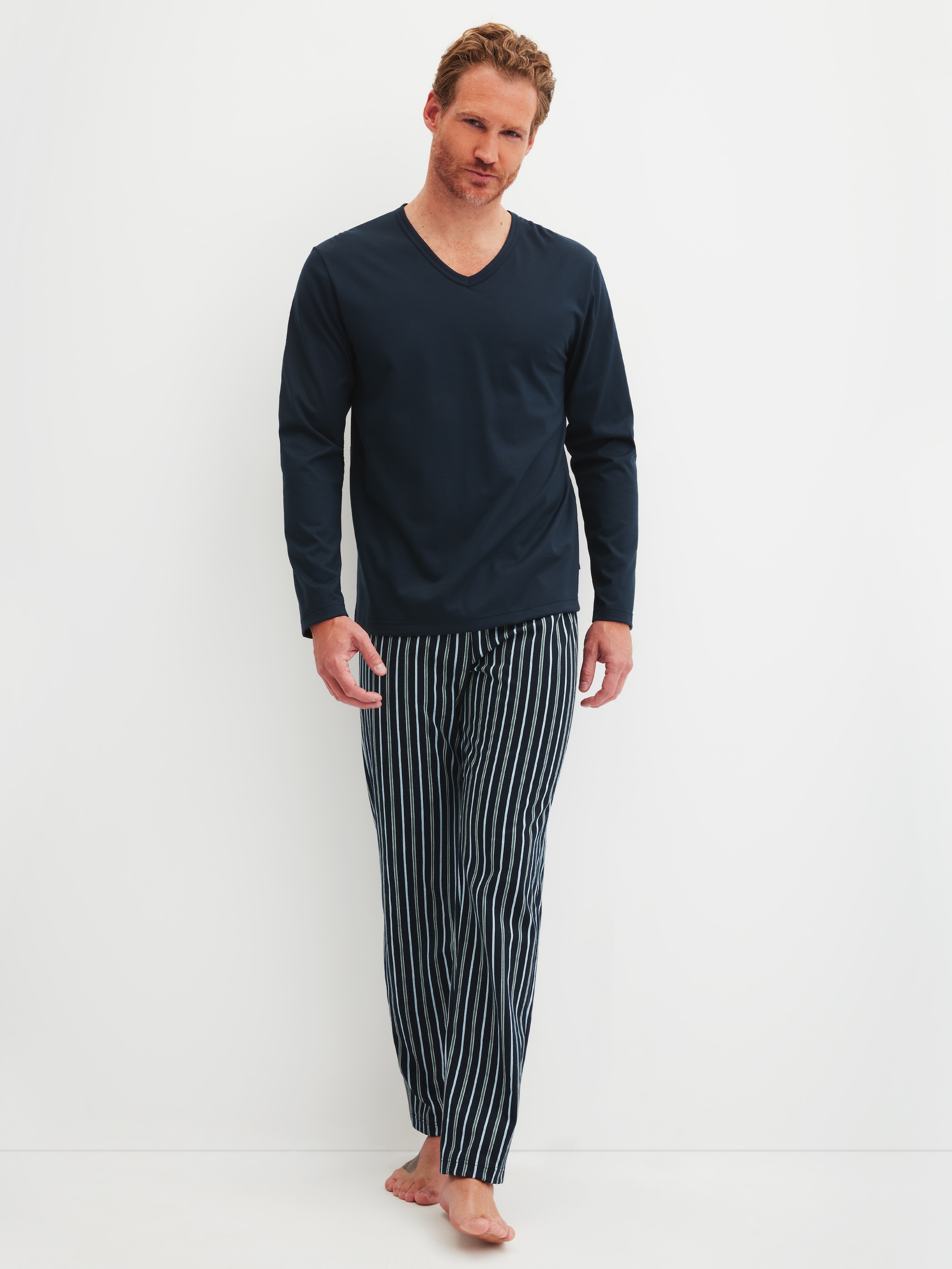 CALIDA Schlafanzug "Cotton Special", (2 tlg.), Langarm, V-Ausschnitt, Comfo günstig online kaufen
