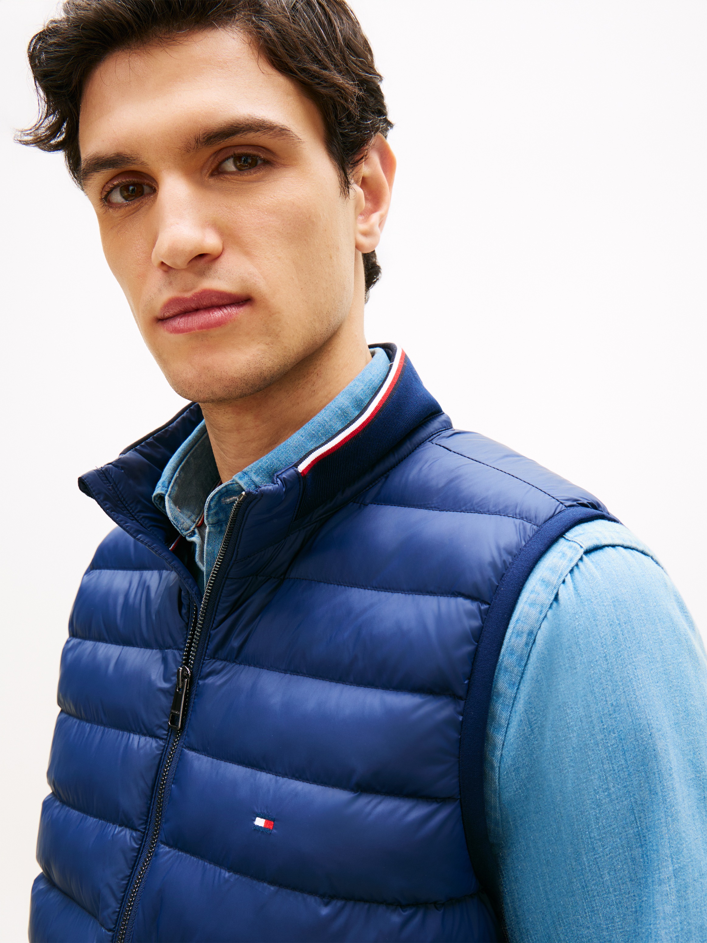 Tommy Hilfiger Steppweste "MIX MEDIA" Stehkragen, 2-Wege-Reißverschluss günstig online kaufen