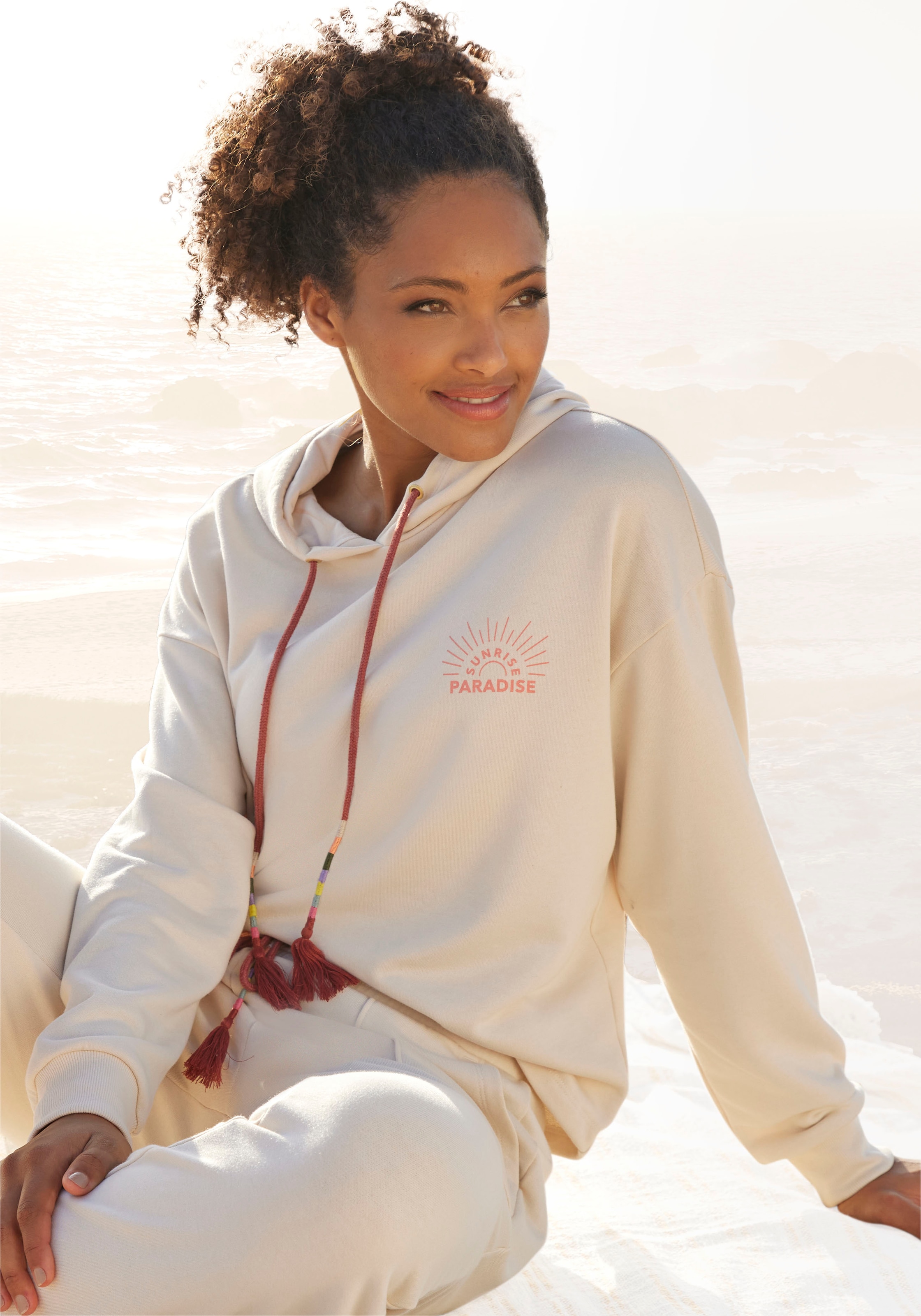 Vivance Hoodie, mit überschnittenen Schultern und bunten Kordelzug, Loungewear