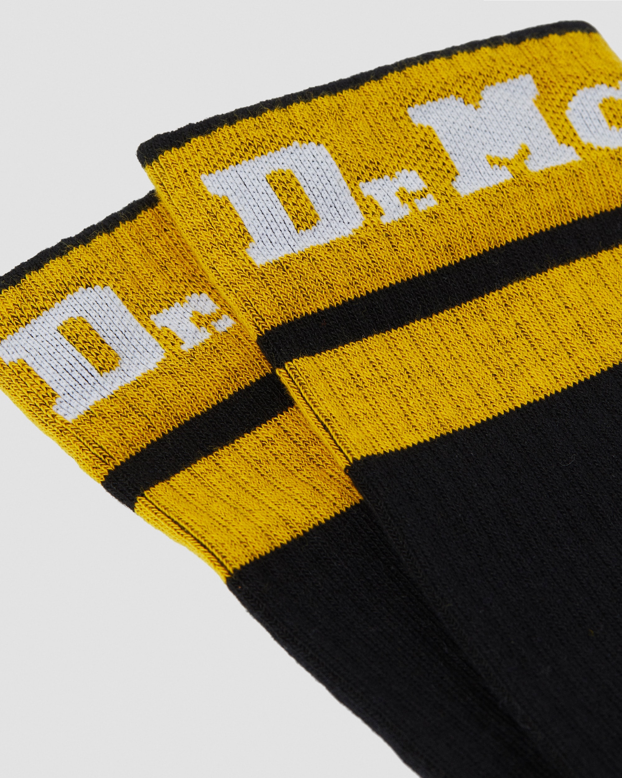 DR. MARTENS Socken »Athletic Logo Organic Cotton Blend Socken«, (1 Paar), mit vertärktem Fersen- und Zehenbereich, druckfreier Bund