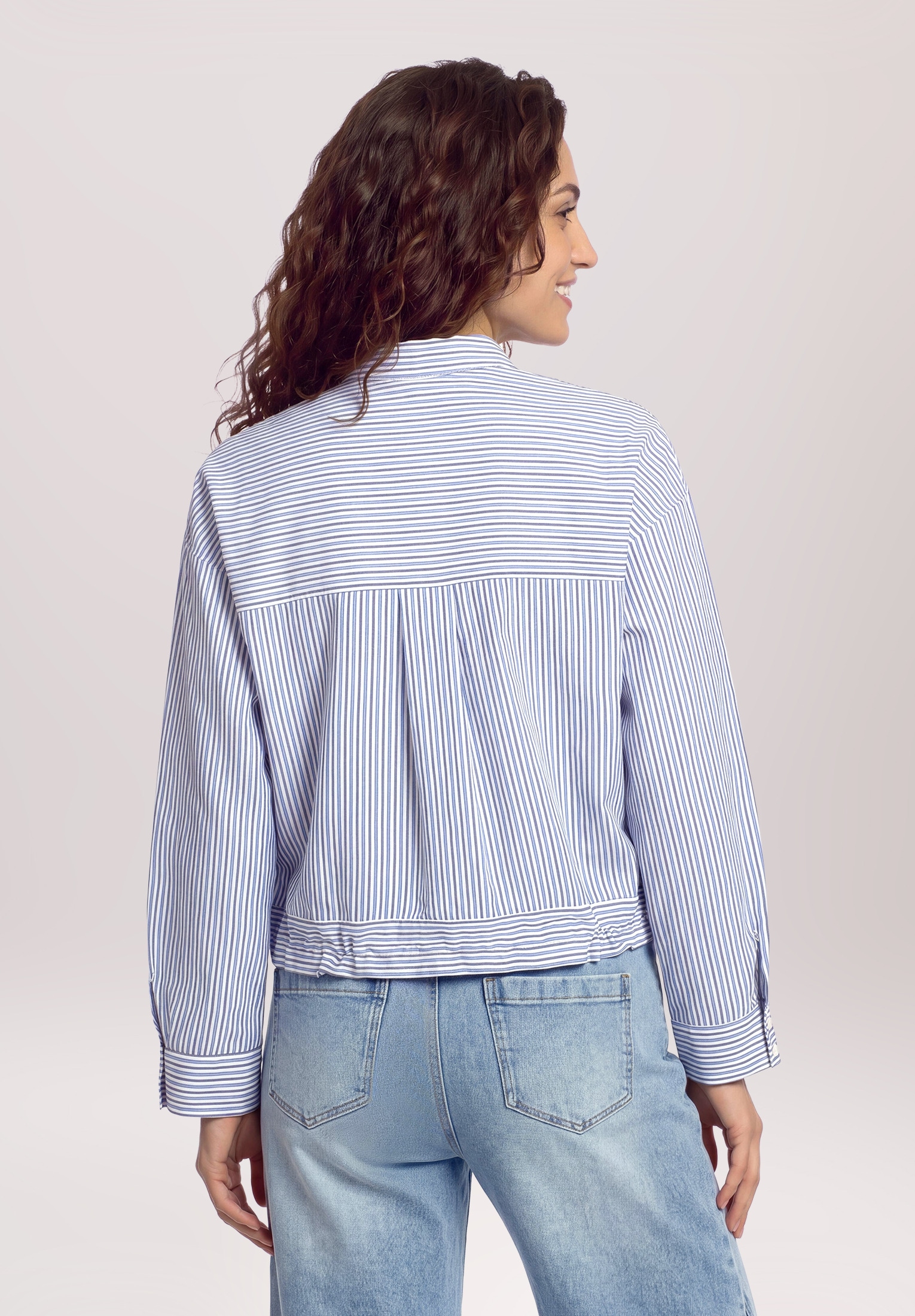 Cartoon Klassische Bluse »Damen mit Raffung«