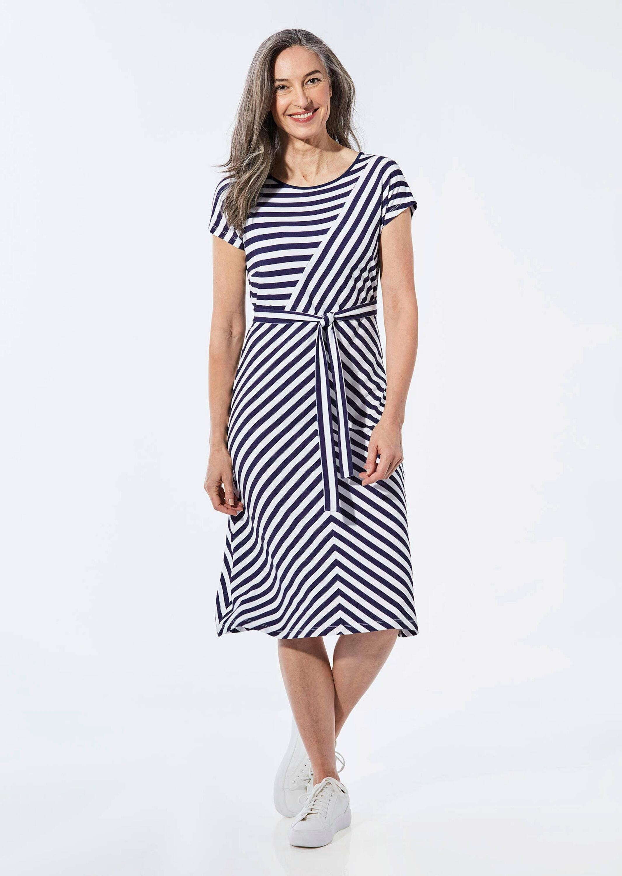 Sommerkleid GOLDNER "Kleid mit U-Boot-Ausschnitt", Damen, Gr. 42, N-Gr, blau (marine, weiß, gemustert), Obermaterial: 95% Viskose CV. 5% Elasthan EL., keine/nicht relevant, Kleider Sommerkleid, Bindegürtel 3