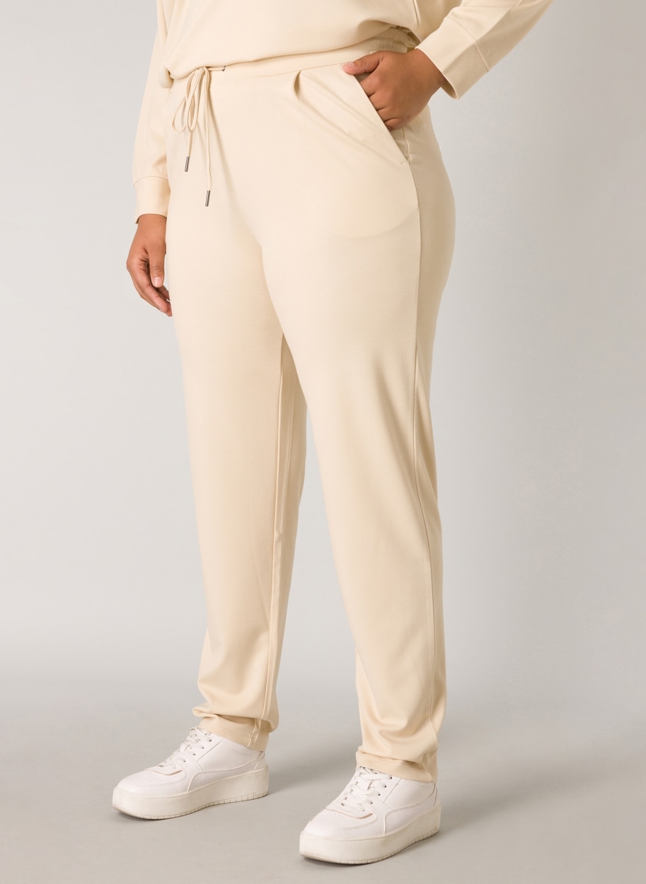 Base Level Curvy Sweathose "JOANNA" mit Kordelzug günstig online kaufen