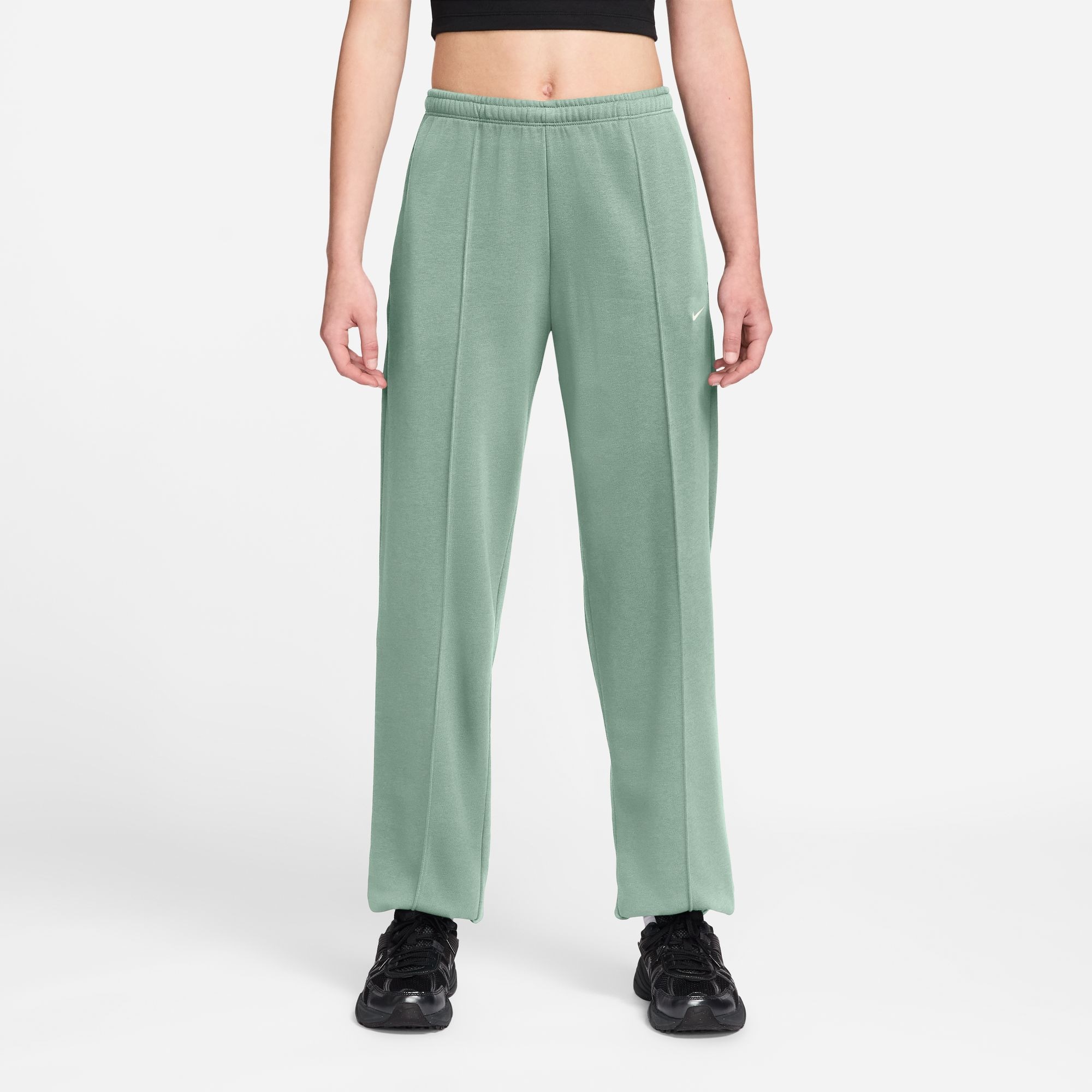Nike Sportswear Sporthose »W NSW CHLL FT JGGR PANT«  aus Baumwolle und Polyester, auch in großen Größen
