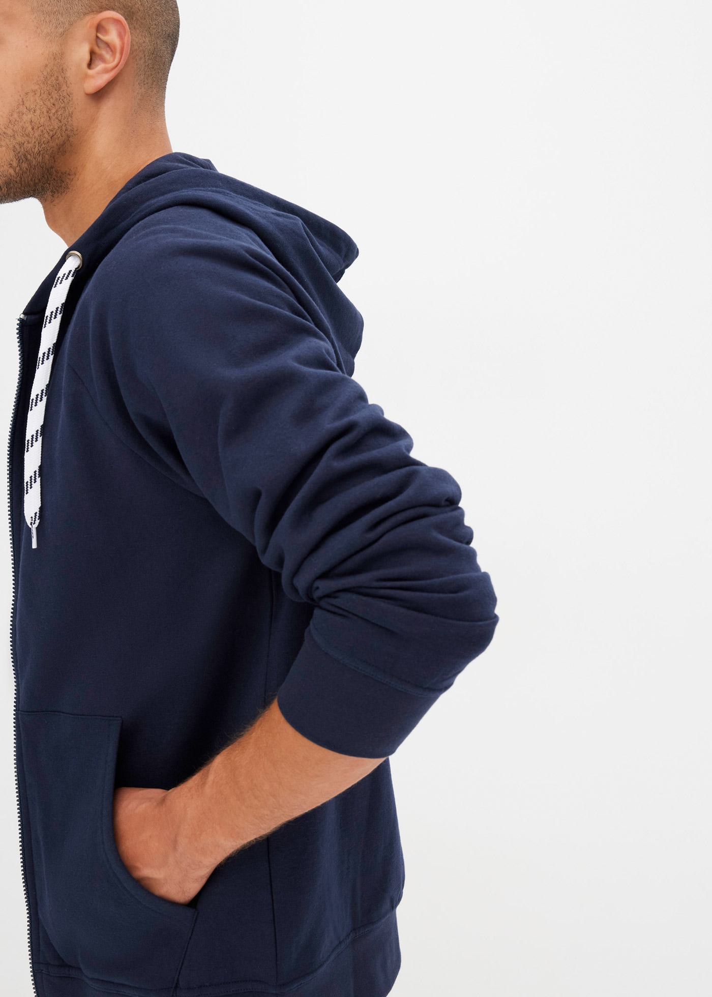 bonprix Kapuzensweatjacke »Kapuzen-Sweatjacke mit Kontrastdetails«, Kapuzen-Sweatjacke mit Kontrastdetails
