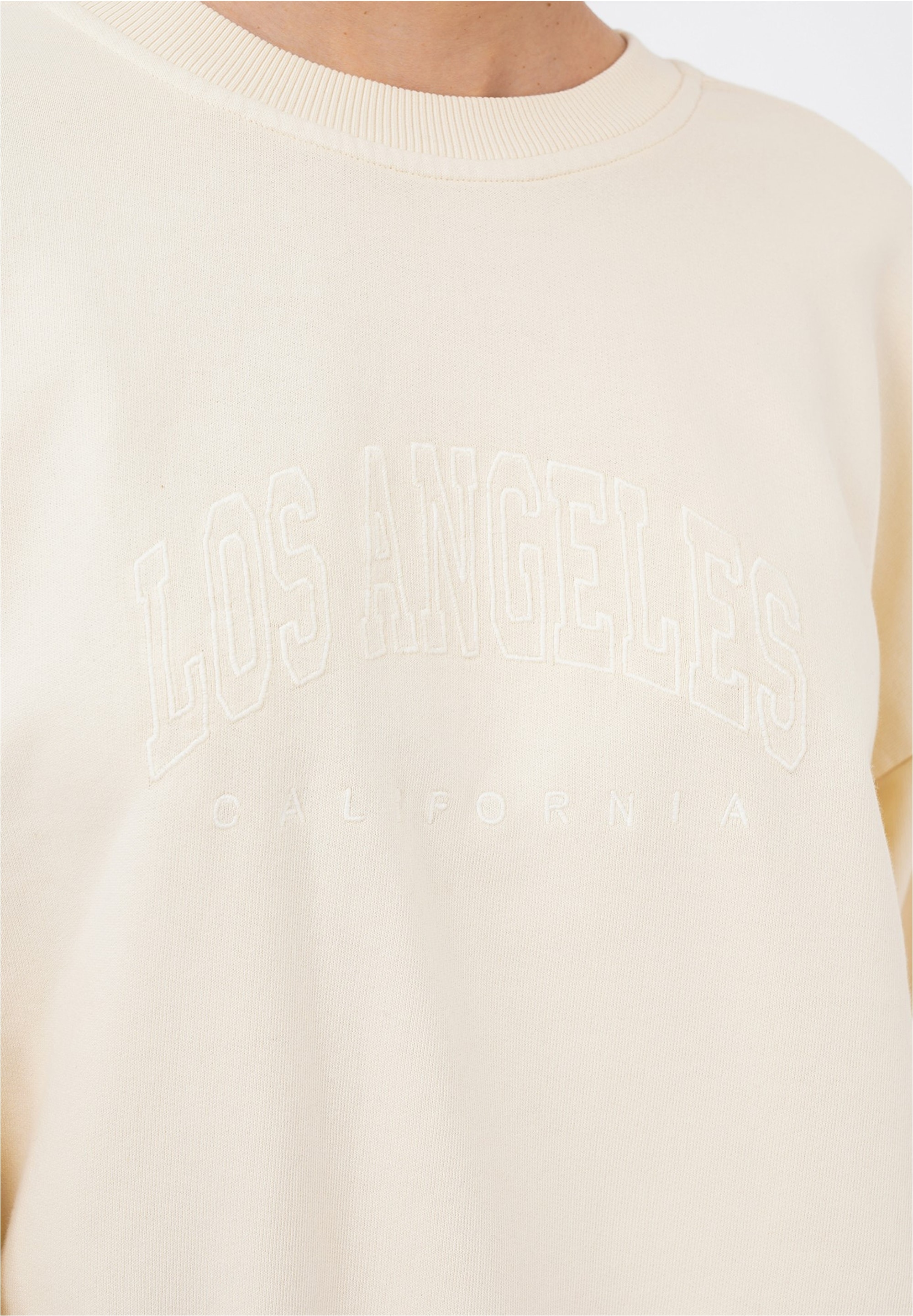 freshlions Sweatshirt »L.A.«, mit stilvollen Stickereien