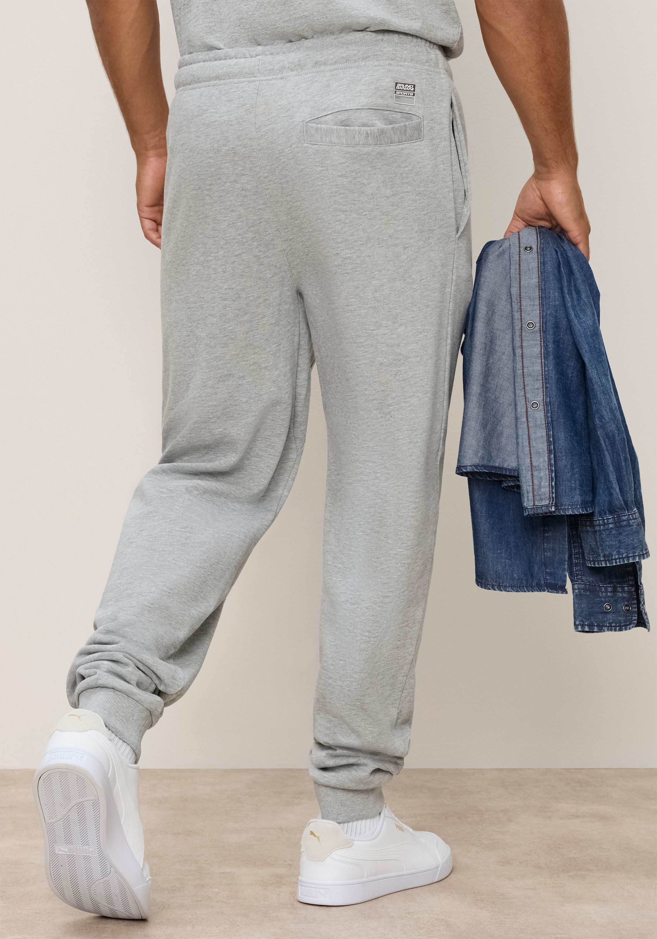 Bruno Banani Jogginghose »Loose Fit«  lockerer Fit, mit elastischem Rippbündchen am Beinabschluss