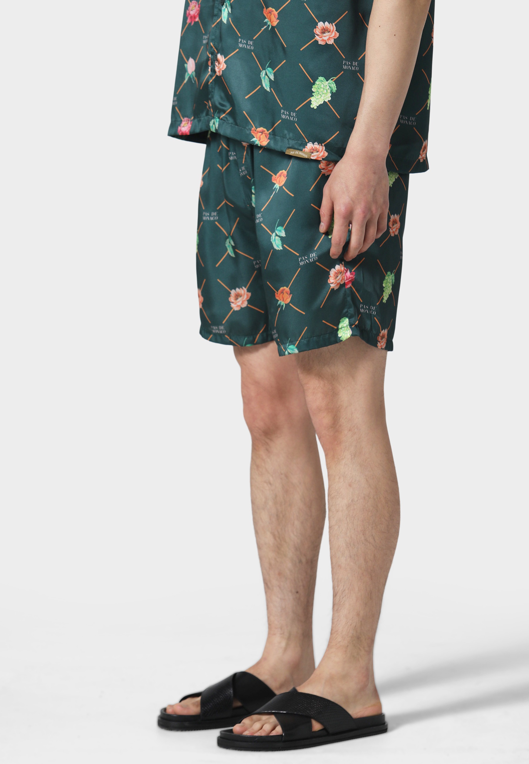 Pas De Monaco Shorts »Pas De Monaco FRUIT MONOGRAM SHORTS«