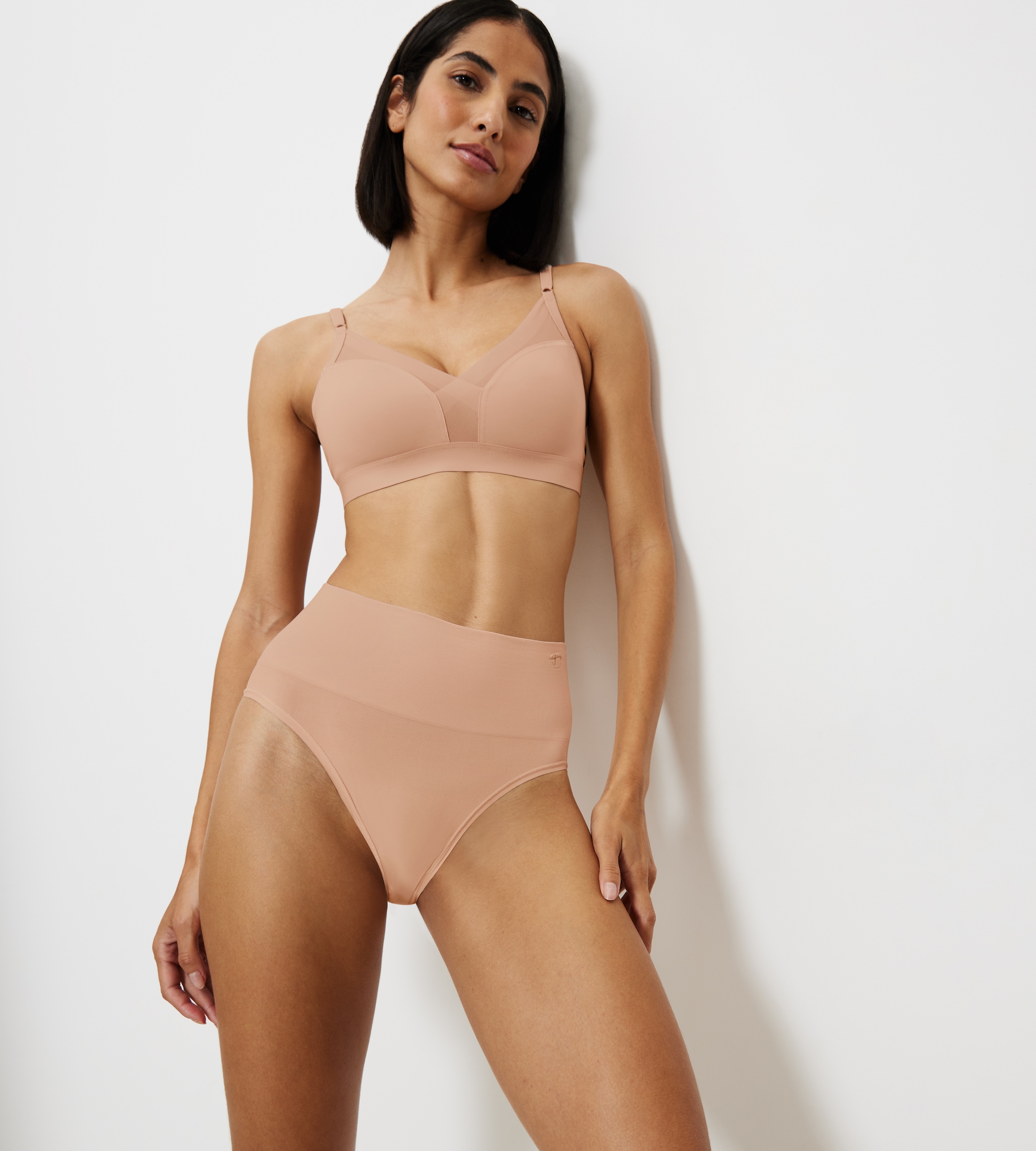 Triumph Shapingslip »Soft Sculpt« nahtlos, leicht formend, hoher Beinausschnitt
