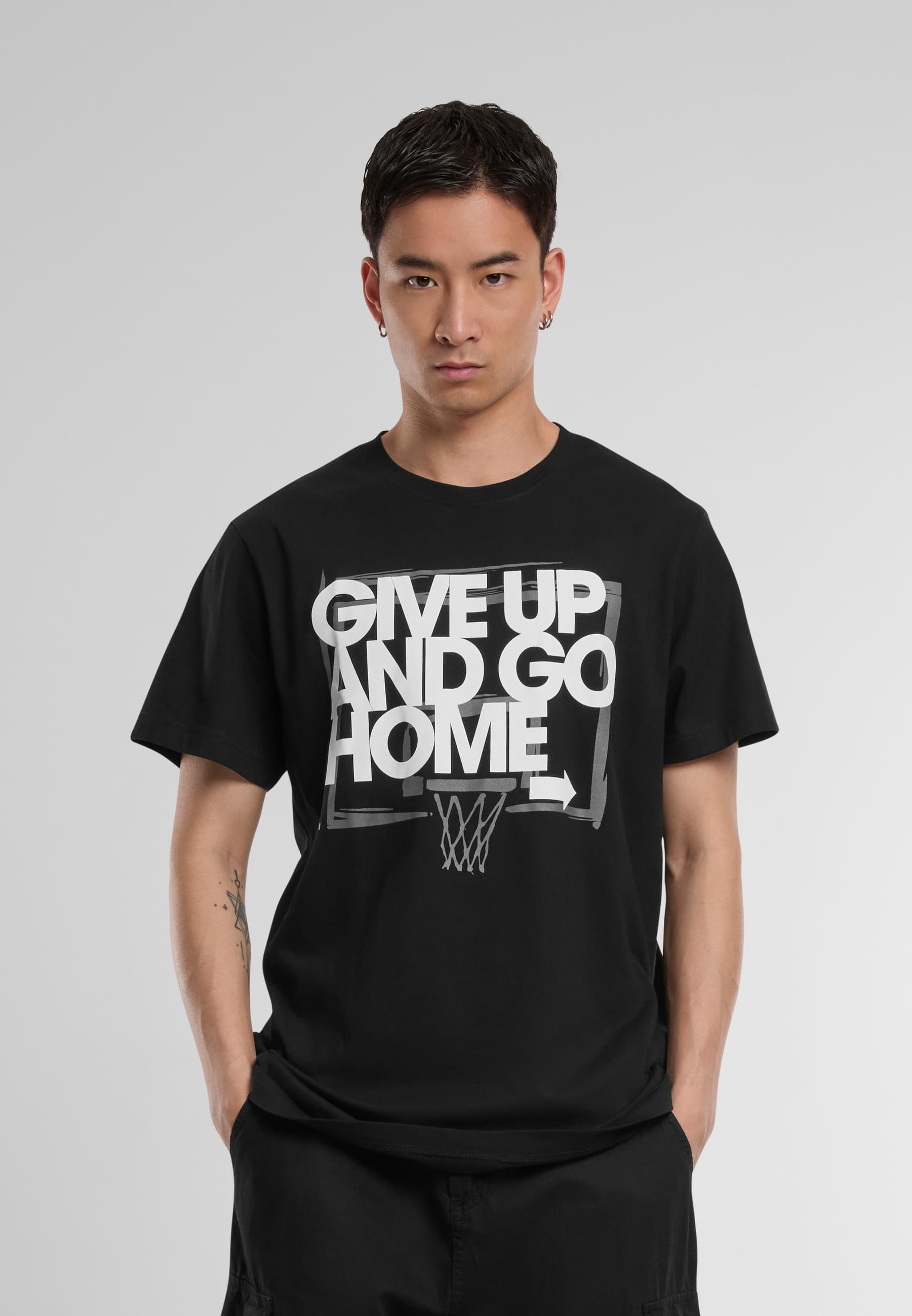 MisterTee T-Shirt »MisterTee Herren Give Up and Go Home Tee«, (1 tlg.)