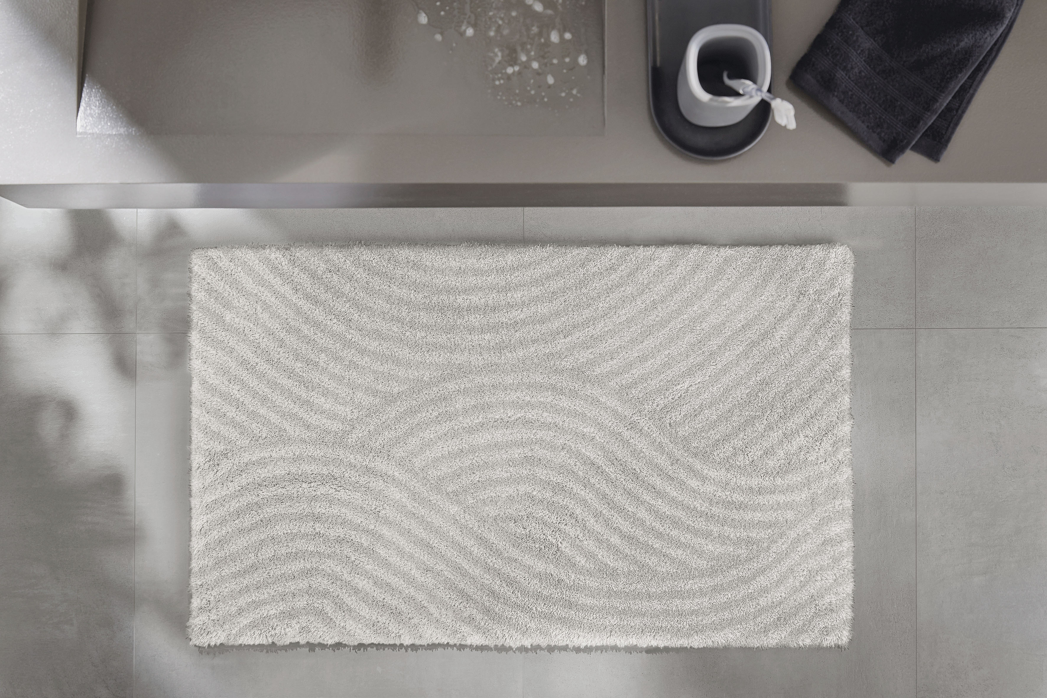 Kleine Wolke Badematte "Calma, Badvorleger, Badezimmer Teppich" Höhe 30 mm rutschhemmend beschichtet fußbodenheizungsgeeignet Badteppich, Wellen Design