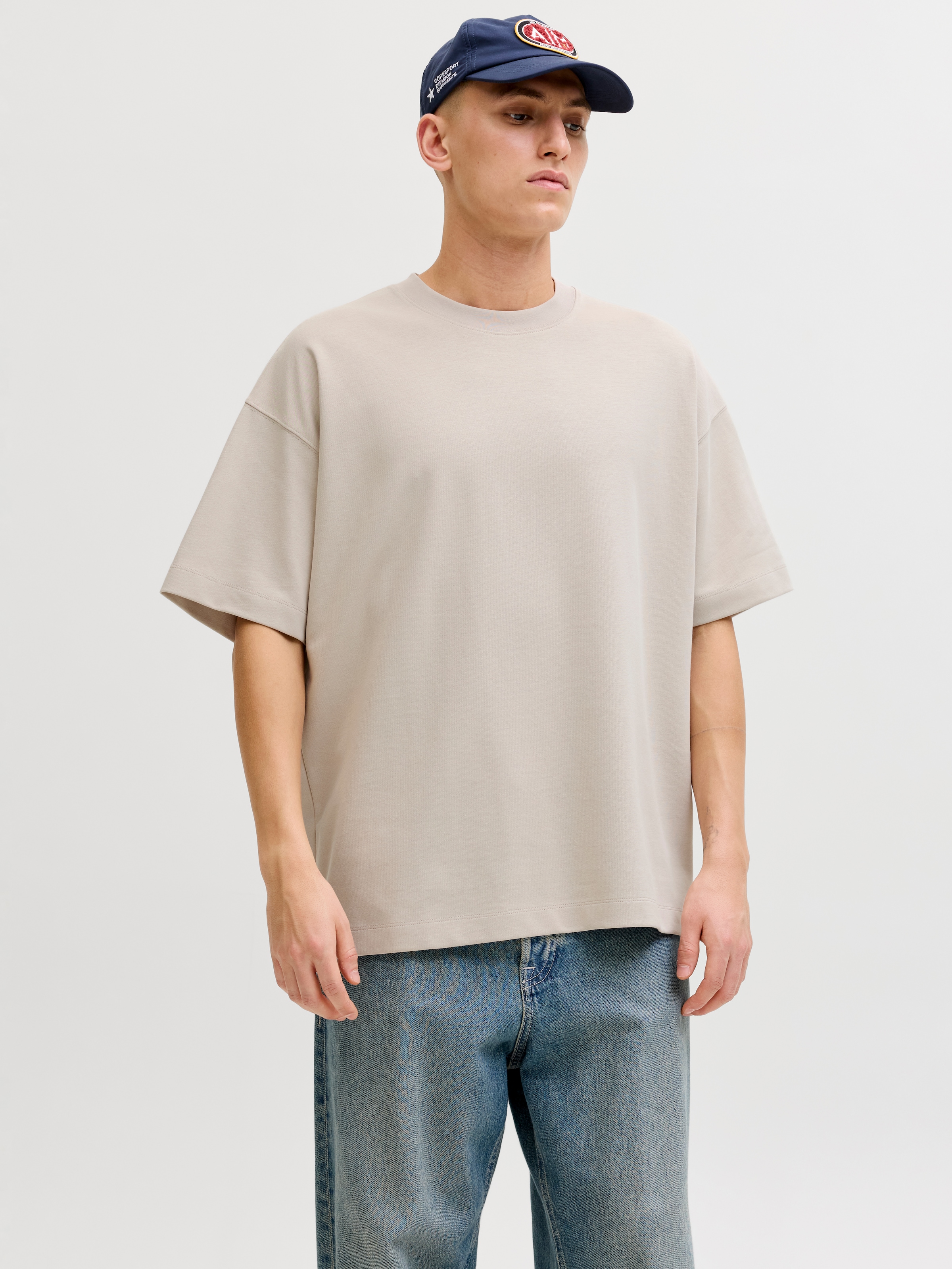 Jack & Jones T-Shirt »JJEBARRON TEE SS O-NECK NOOS« Baumwollmischung, loose fit