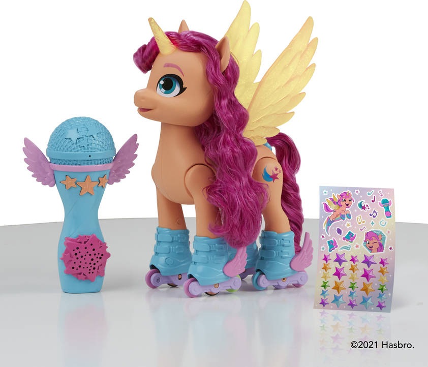 Hasbro Spielfigur »My Little Pony, A New Generation - Sing- und Skatespaß Sunny Starscout«, mit Sound, leuchtendem Horn und bewegl. Flügeln