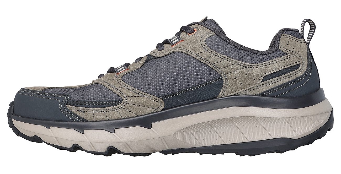 Skechers Sneaker »SKECHERS D'LUX PRO«, Schnürschuh mit rutschhemmender Goodyear Laufsohle