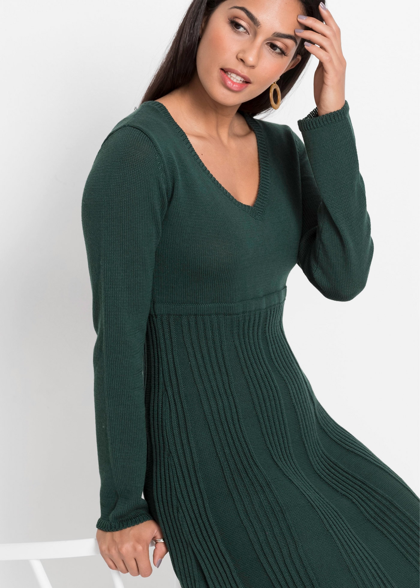 bonprix Strickkleid für stilvollen Auftritt, aus Baumwolle und Polyacryl, mit Rippen-Mix