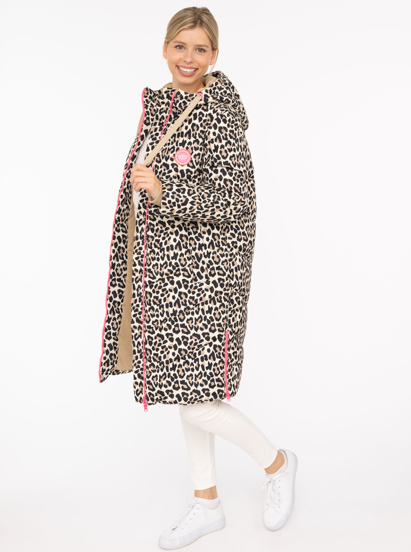 Zwillingsherz Steppmantel »"Allover Leo"«, mit pinken Zippern, Kapuze und Taschen, Leo