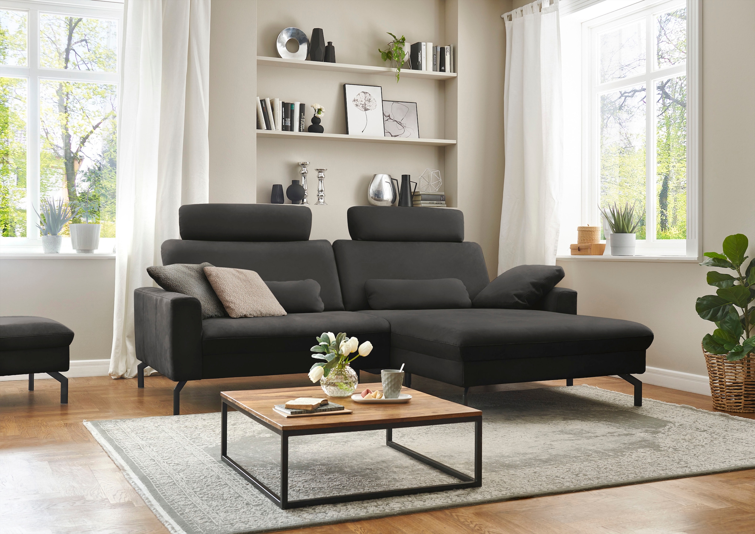 Die PlanBar Ecksofa »PN-EM20028 L-Form mit Kopfstützen«, wahlweise mit motorischem Canape