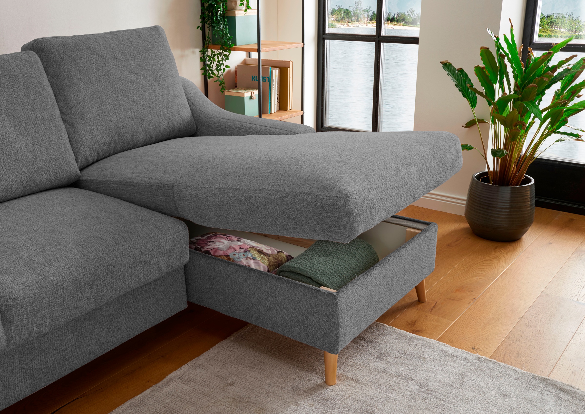 INOSIGN Ecksofa »Valentina L-Form«, 2 Zierkissen, mit Seitentasche, ausziehbarer Liegefläche, Bettkasten