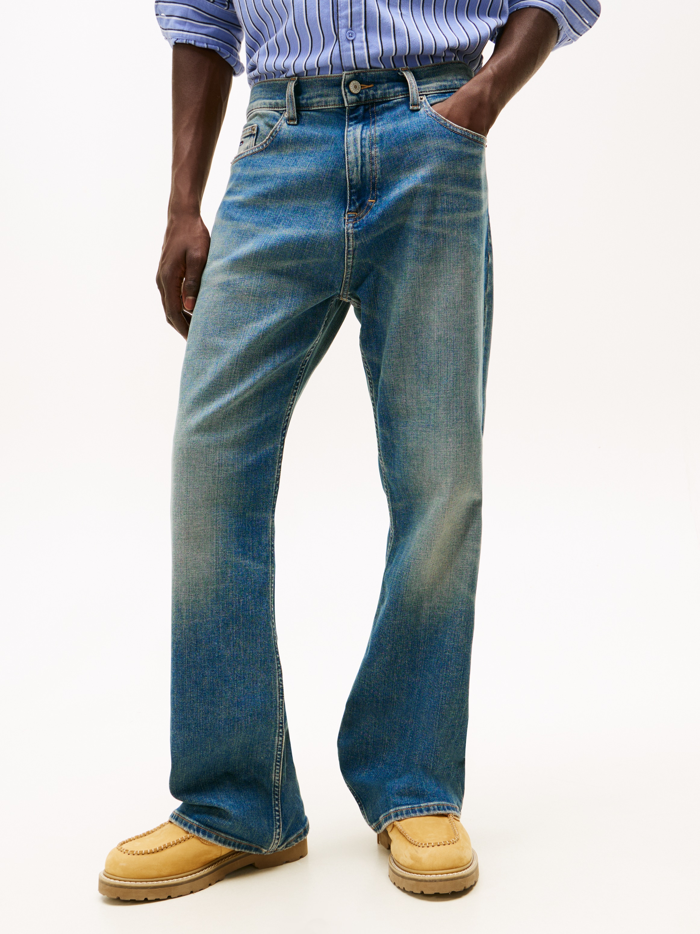 Tommy Jeans Bootcut-Jeans "ROBBIE" mit Fade-Effekten, relaxed fit günstig online kaufen