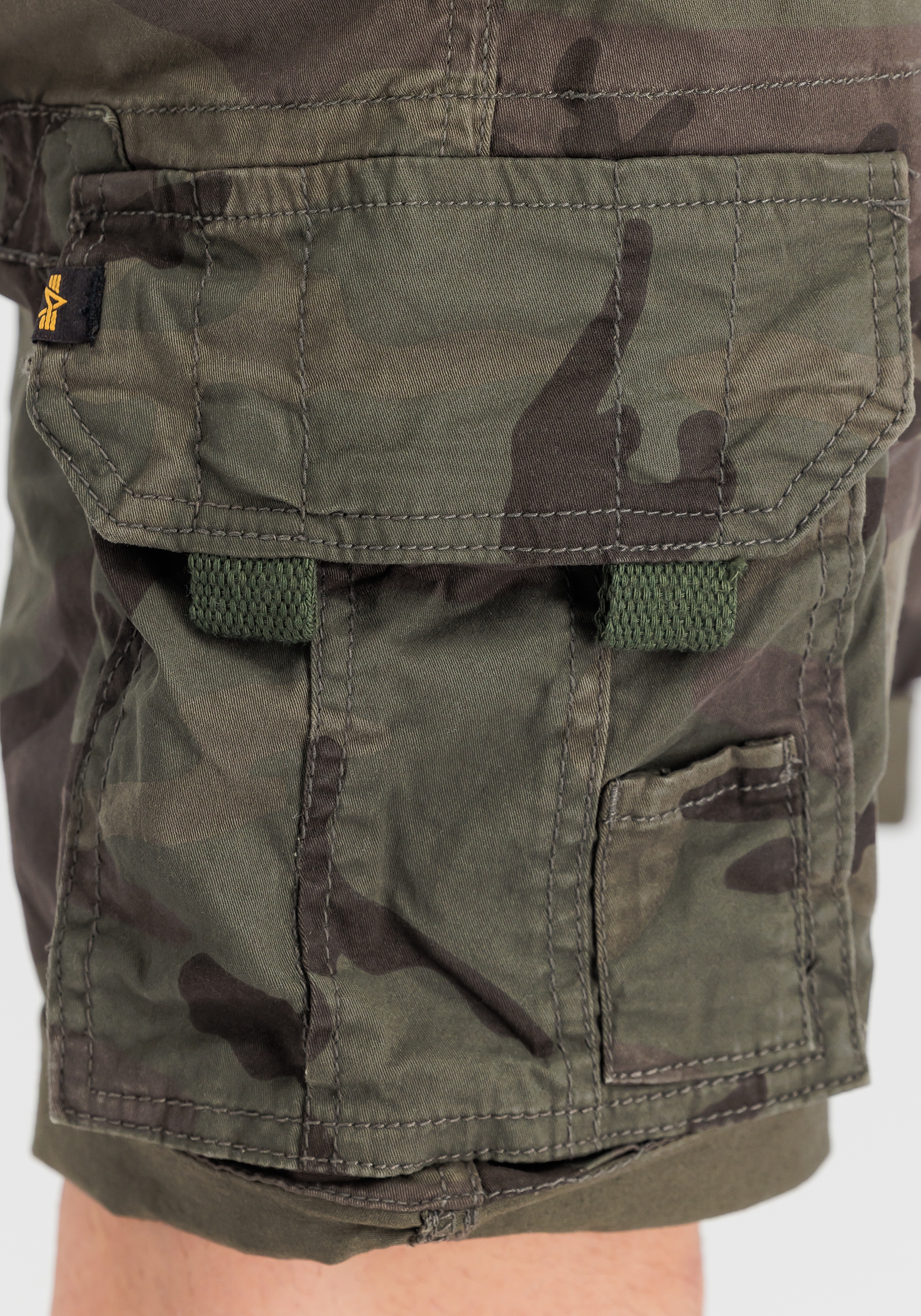 Alpha Industries Shorts »Crew Short Camo«