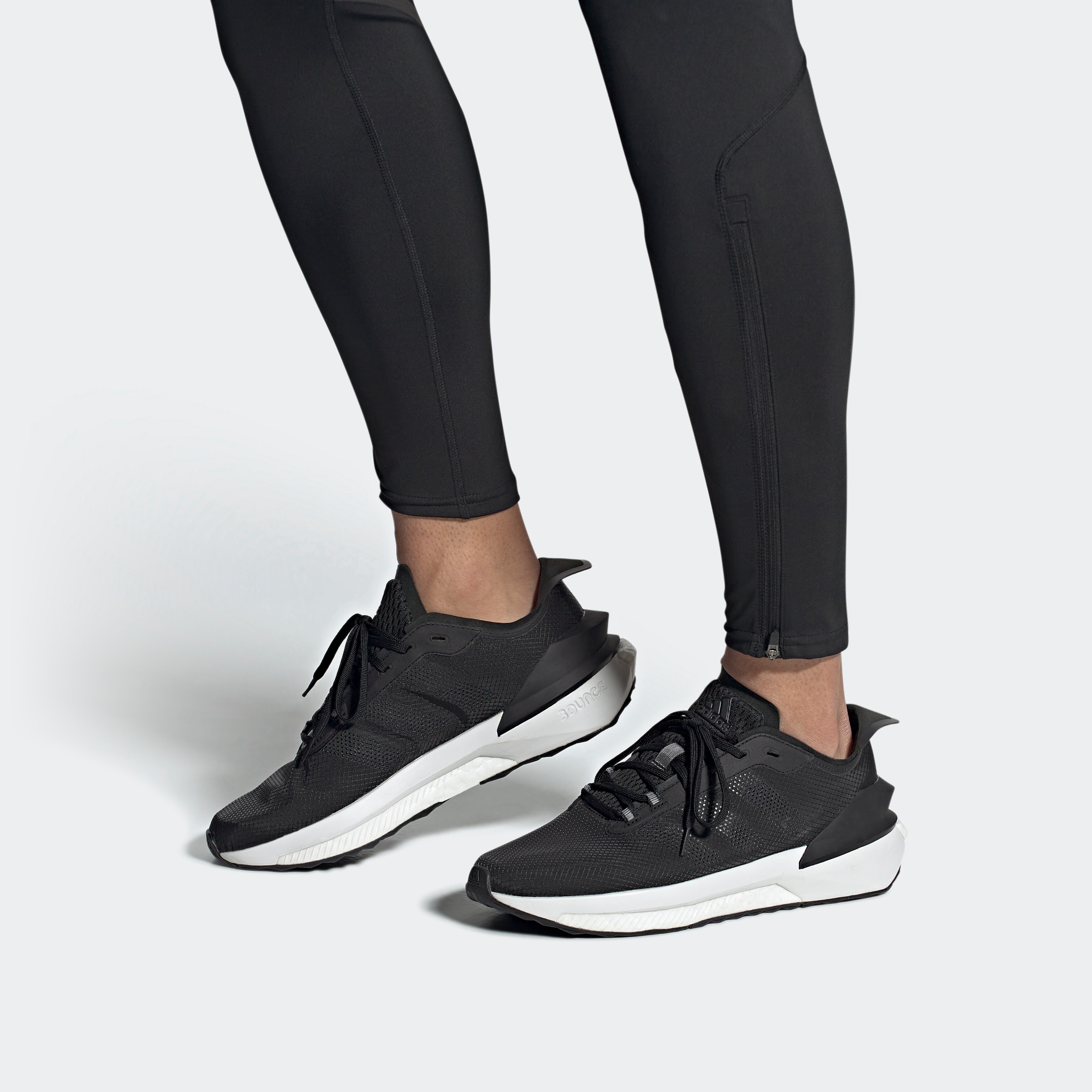 adidas Sportswear Sneaker »AVRYN«