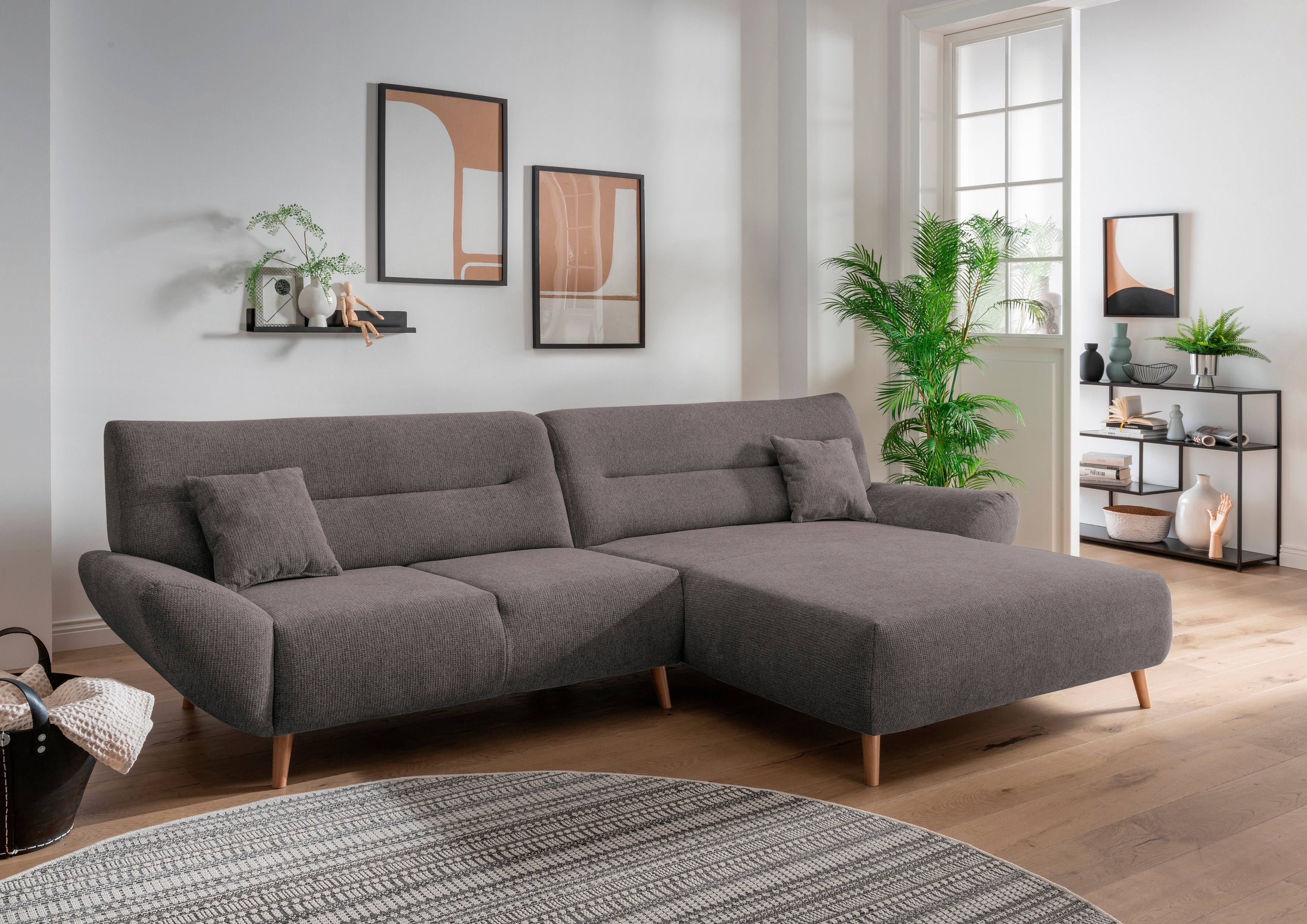 Home affaire Ecksofa "Drago, elegant und zeitlos, komfortabel, Holzfuß, L-Form, Breite 290cm" frei im Raum stellbar, inkl. 2 Zierkissen