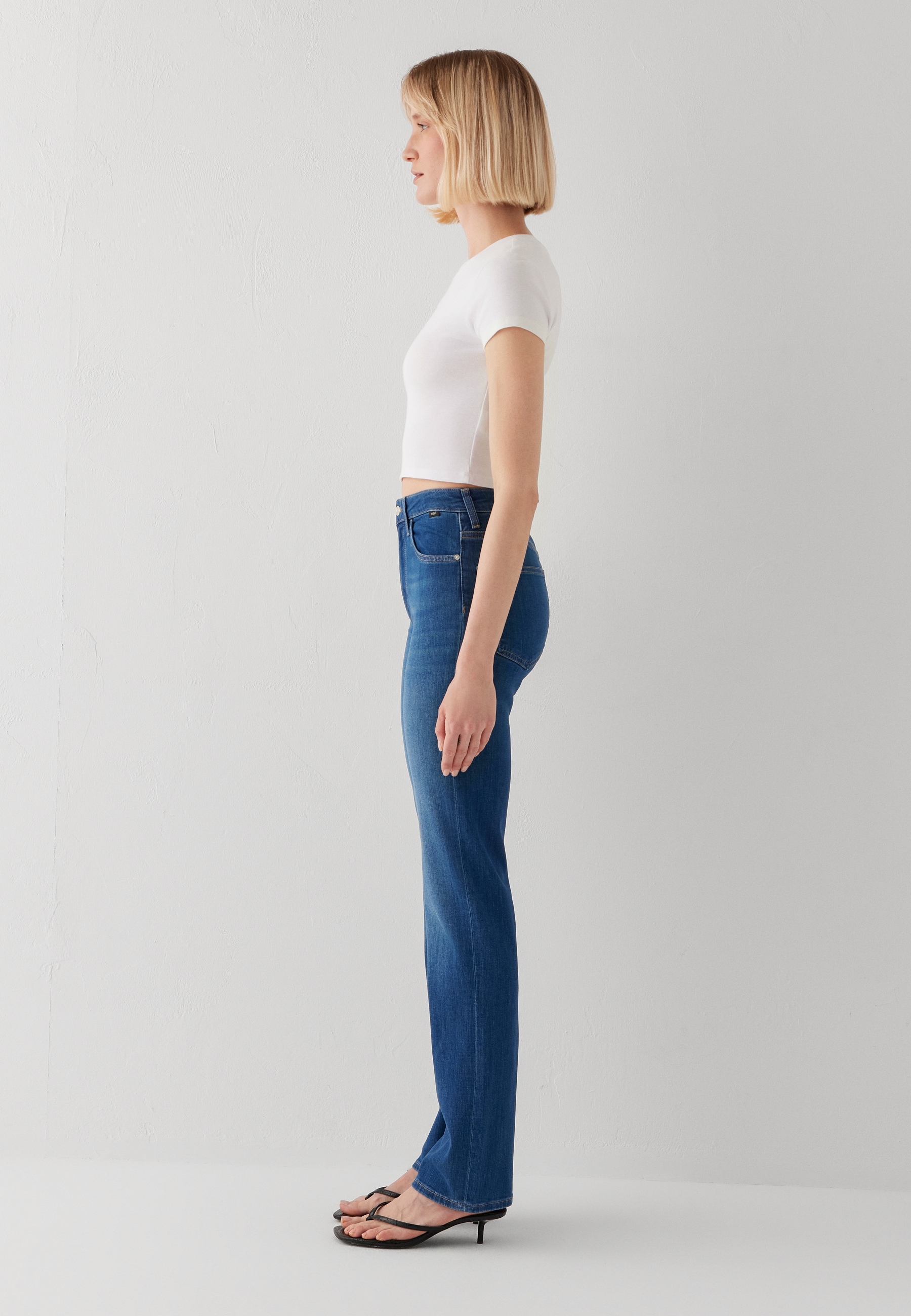 Mavi Straight-Jeans »KENDRA« gerde Form