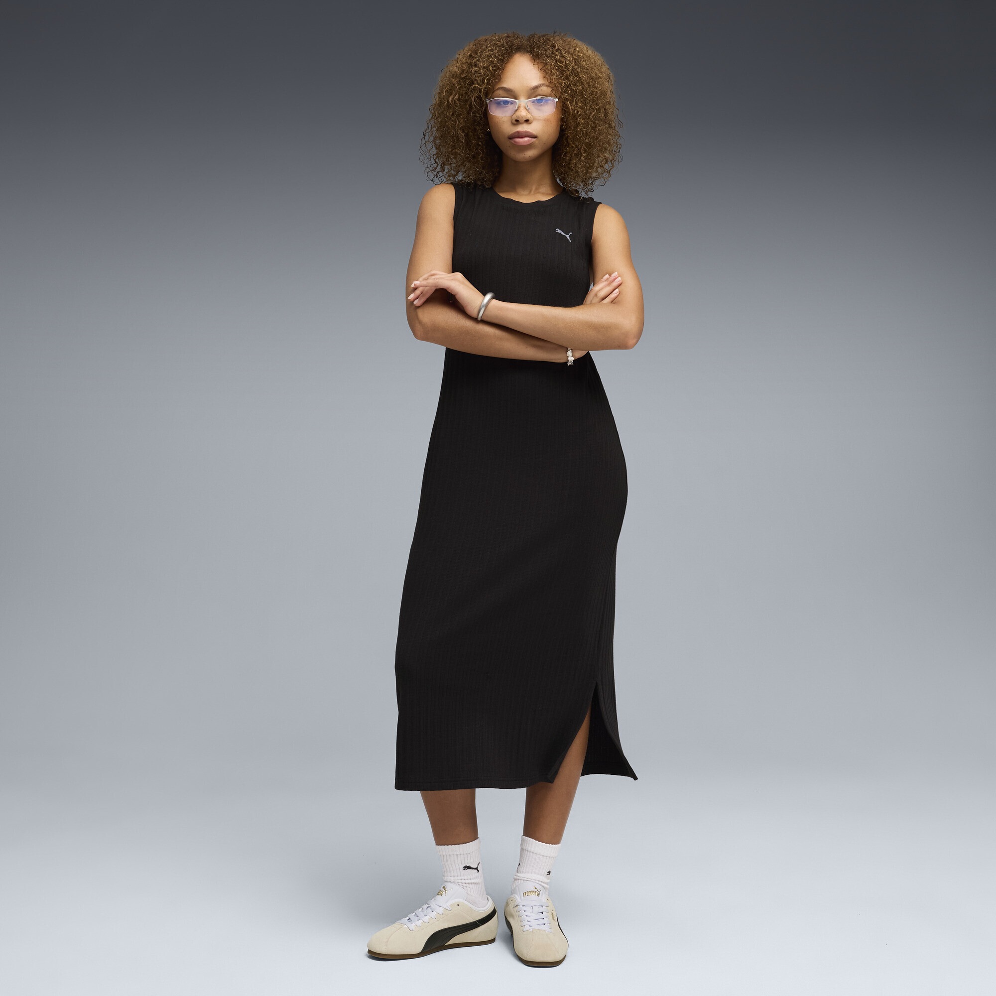 PUMA Sweatkleid »HER Relaxed Kleid Damen«