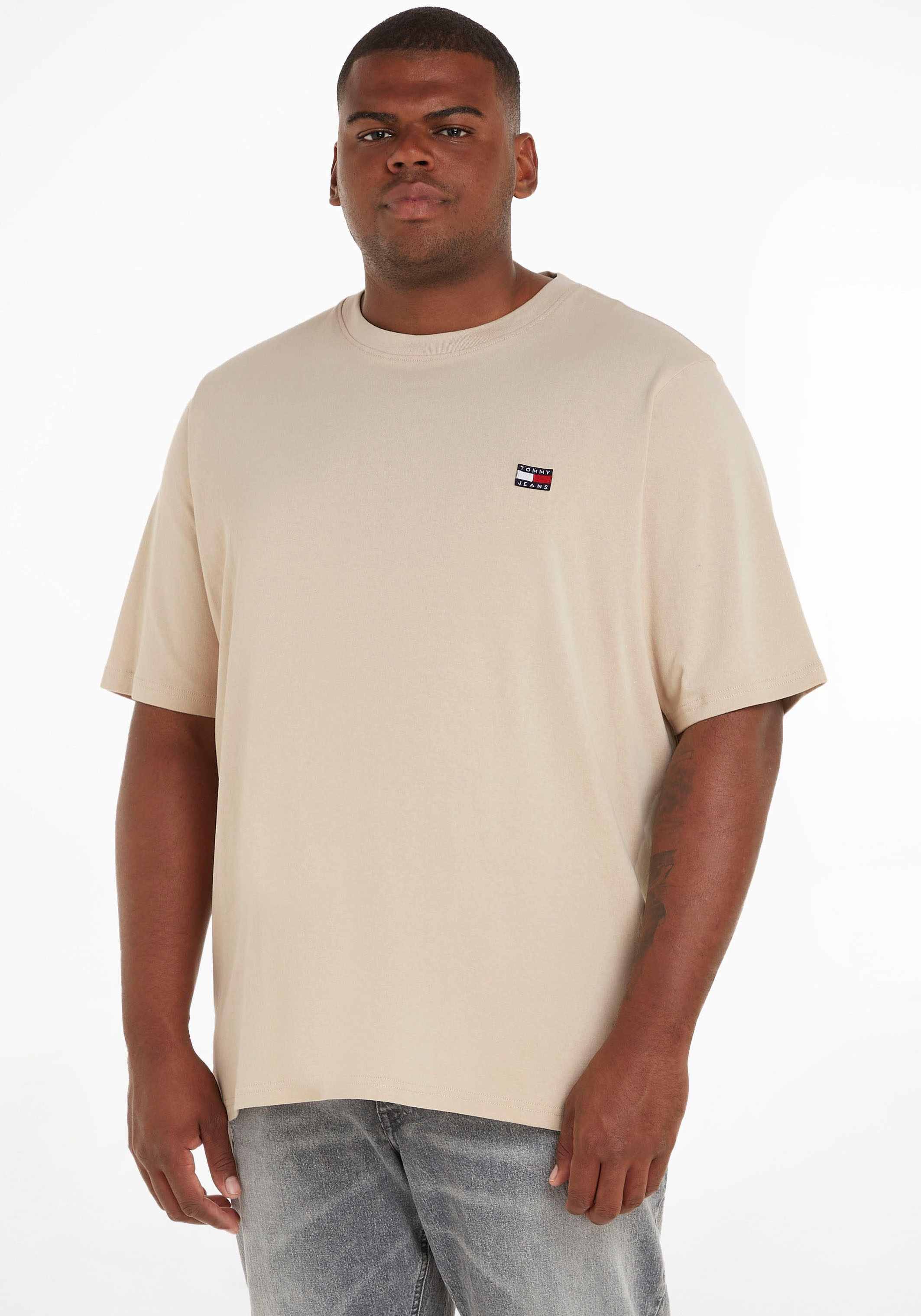 Tommy Jeans Plus T-Shirt »TJM PLUS TOMMY XS BADGE TEE«, mit Rundhalsausschnitt kaufen