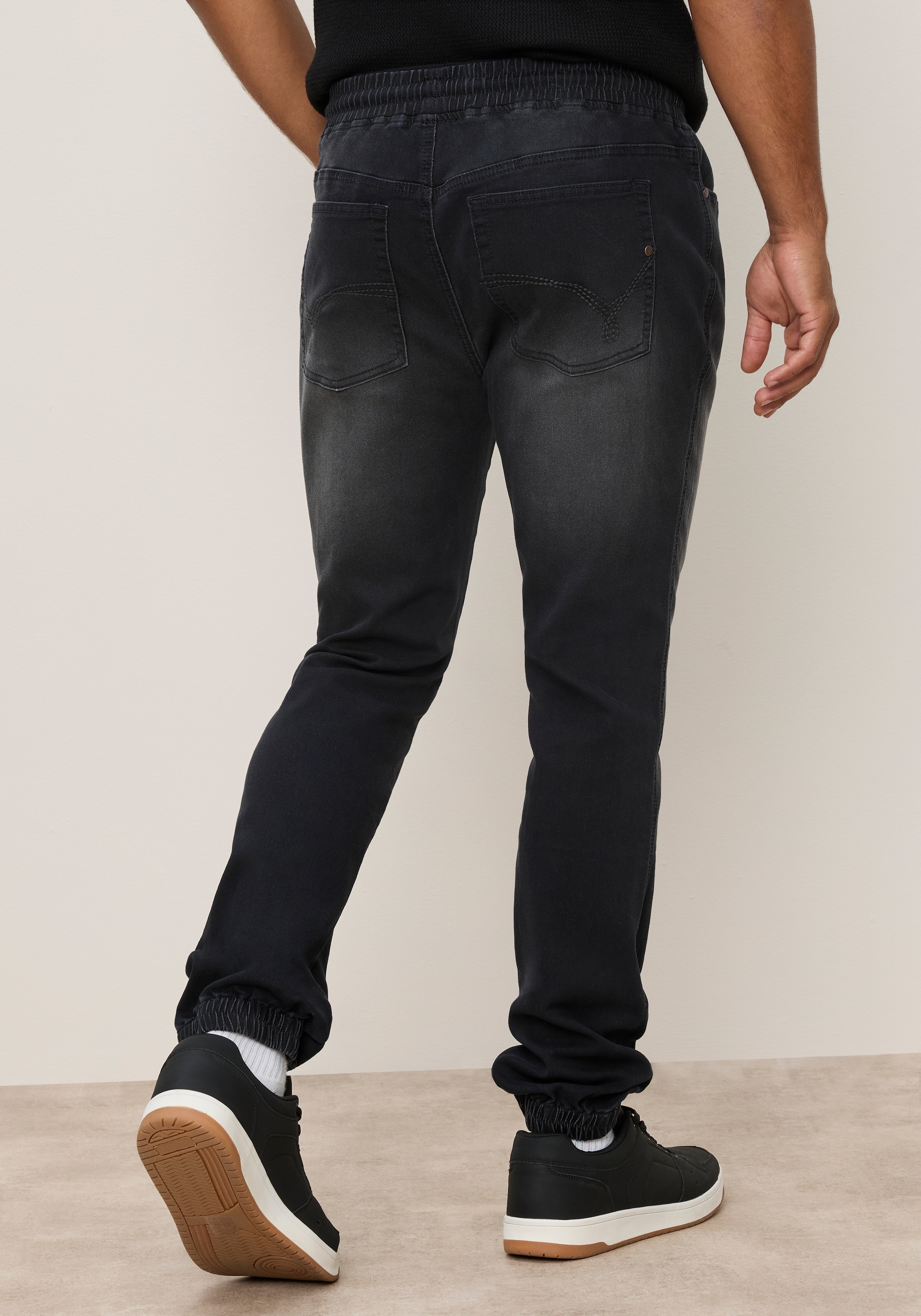 Bruno Banani Jogg Pants »comfort fit« mit Kordelzug, normale Leibhöhe, lange Schnittform, in 32 und 34 Inch
