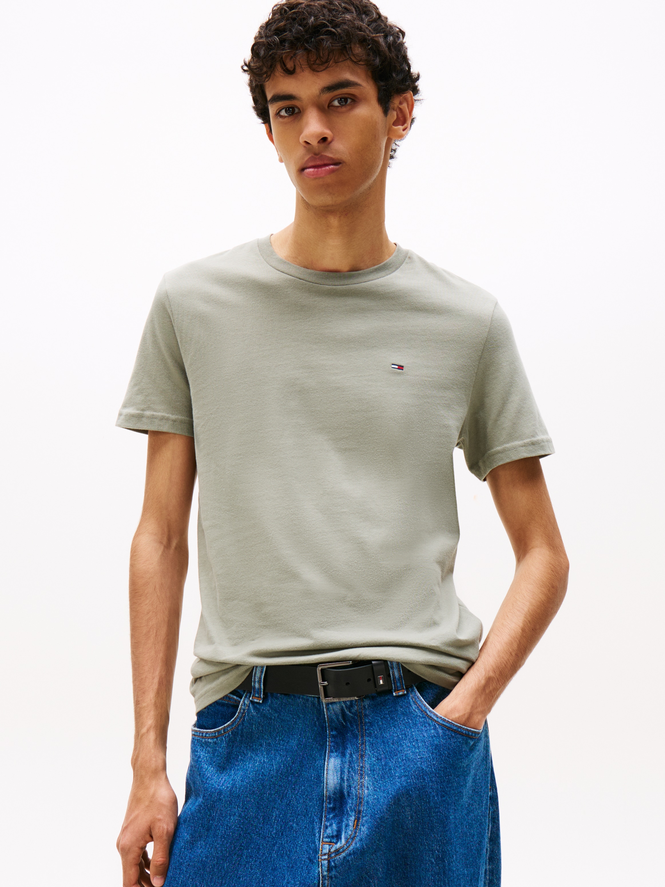 Tommy Jeans Rundhalsshirt »TJM XSLIM 2PACK JERSEY TEE EXT«, (Packung, 2er-Pack), Logostickerei, 2Pack