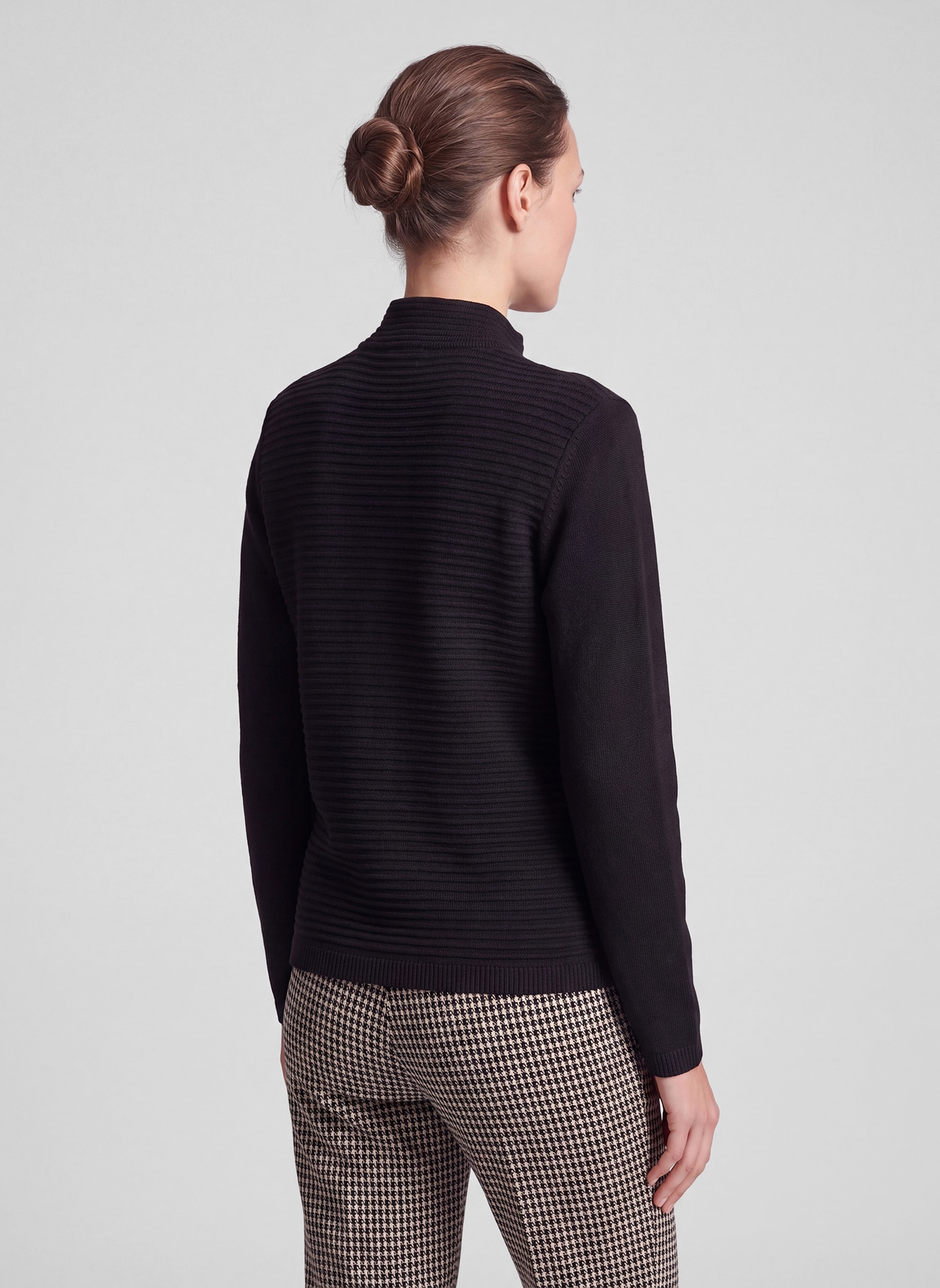 Rabe Strickjacke mit feiner Struktur und Stehkragen/Reißverschluss