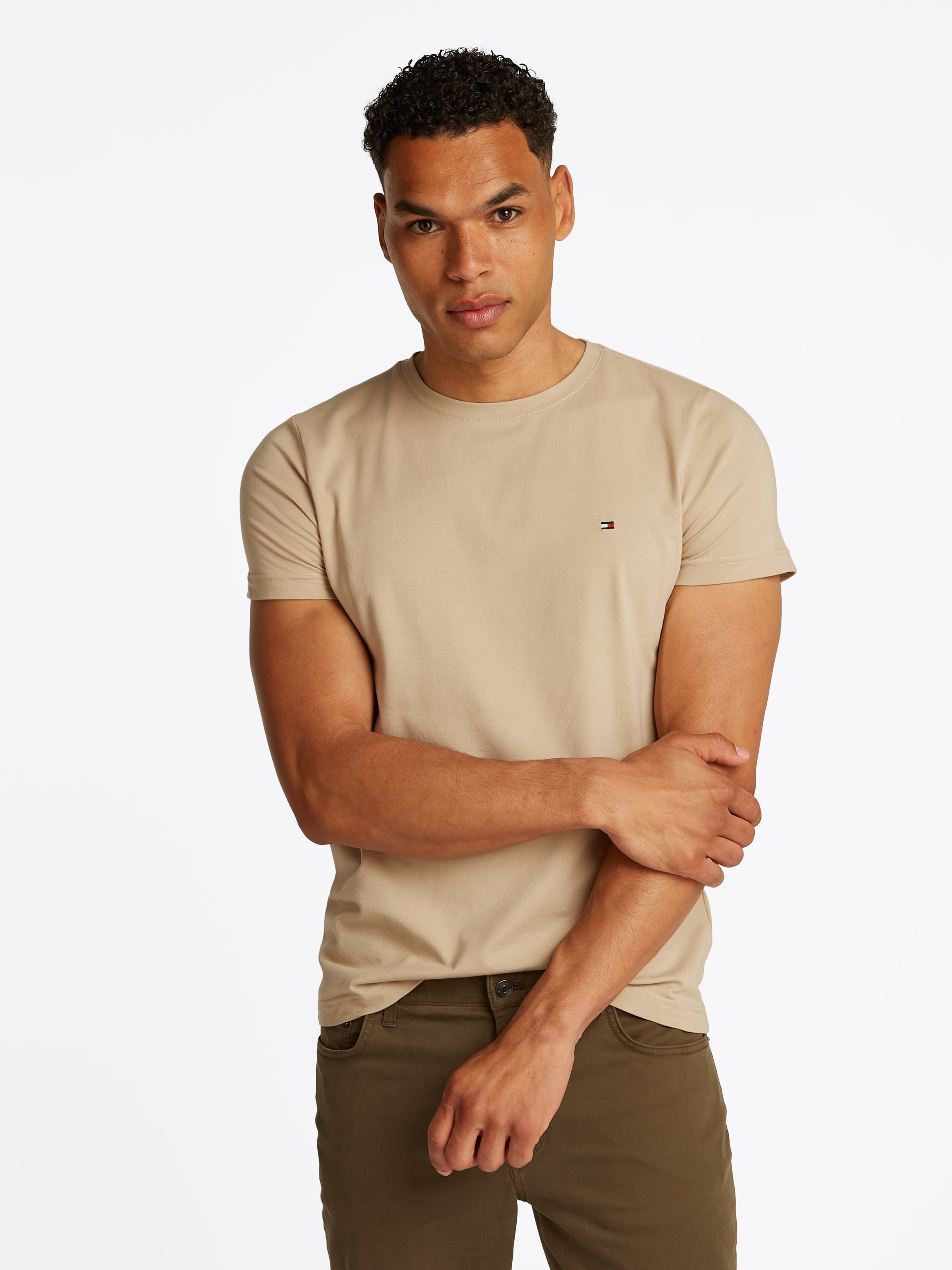Tommy Hilfiger T-Shirt "STRETCH SLIM FIT TEE mit Rundhals und Logostickerei günstig online kaufen