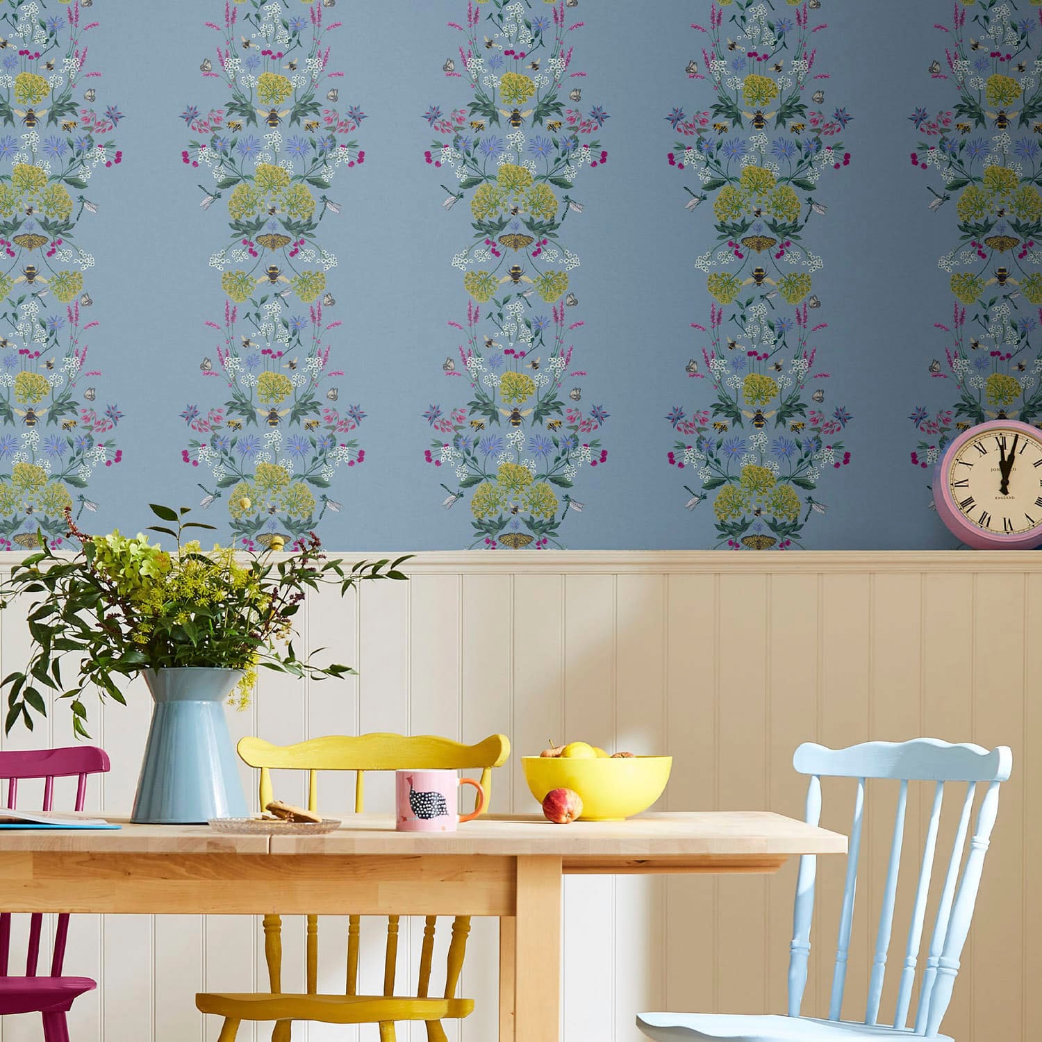 Joules Vliestapete »Perfect Pollinators Haze Blue«, floral, floral