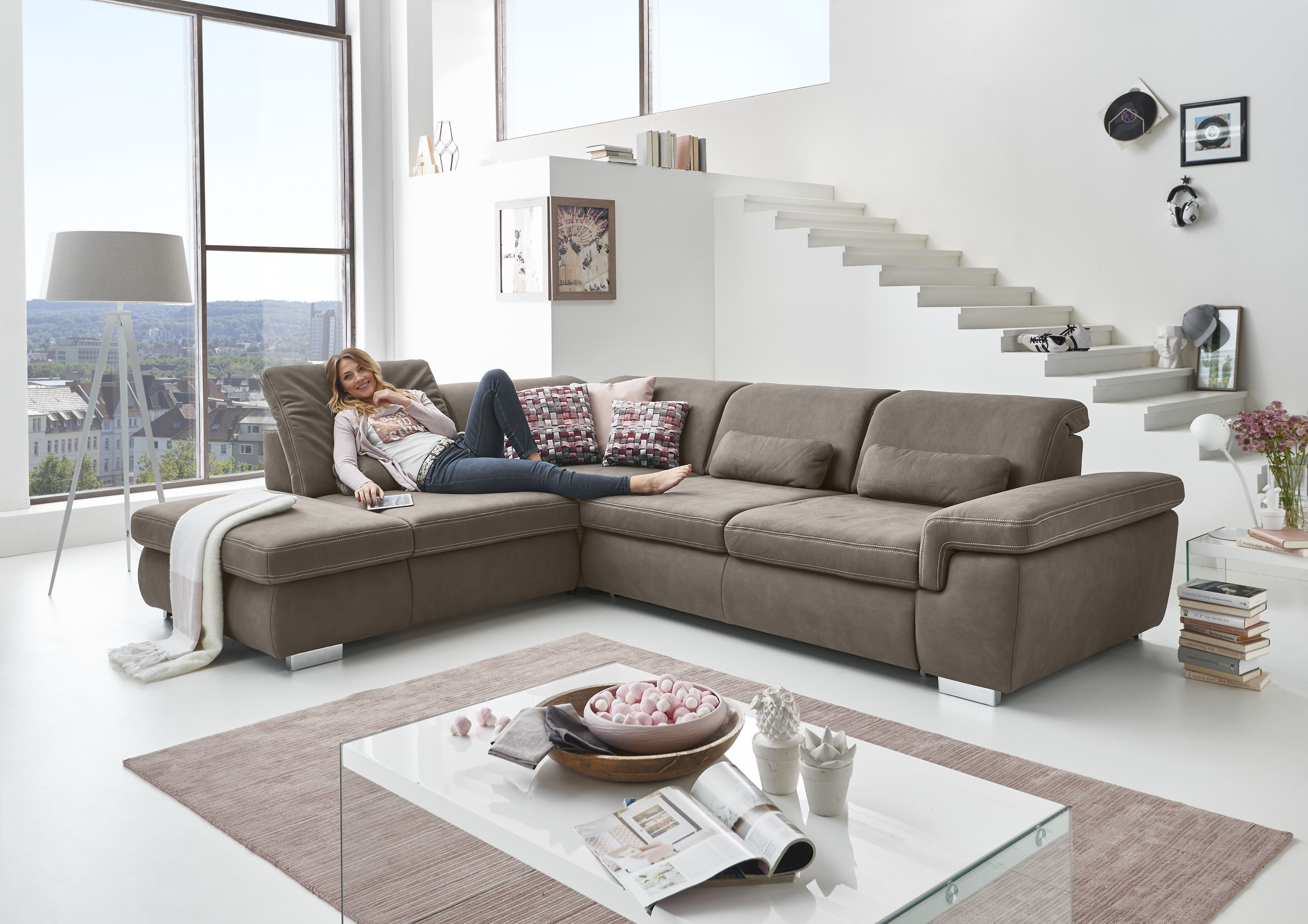 Die PlanBar Ecksofa "MP-IN17041 L-Form, Breite 320 cm" Sitztiefenverstellung, optional Kopfteilverstellung & Schlaffunktion