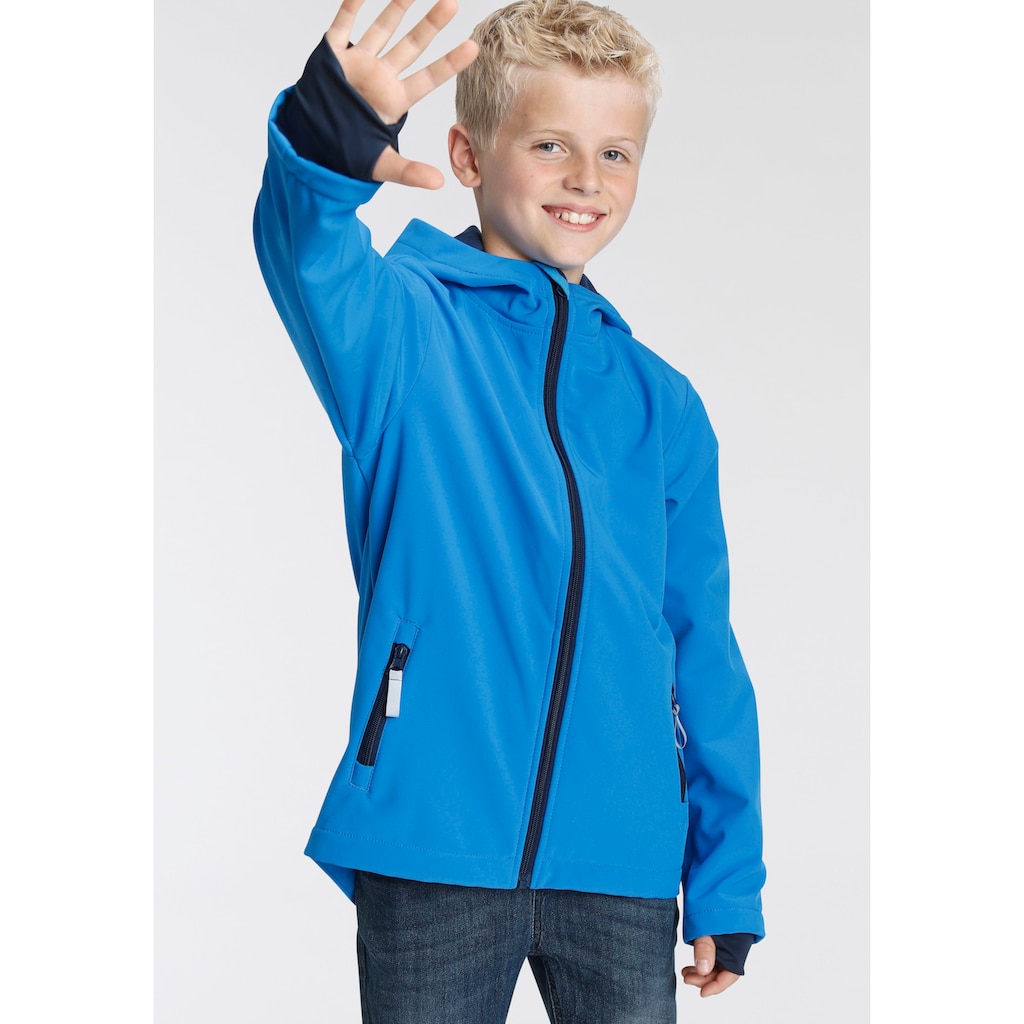 KIDSWORLD Softshelljacke »mit kontrastfarbenen Details«, mit Kapuze, und Reflektoren