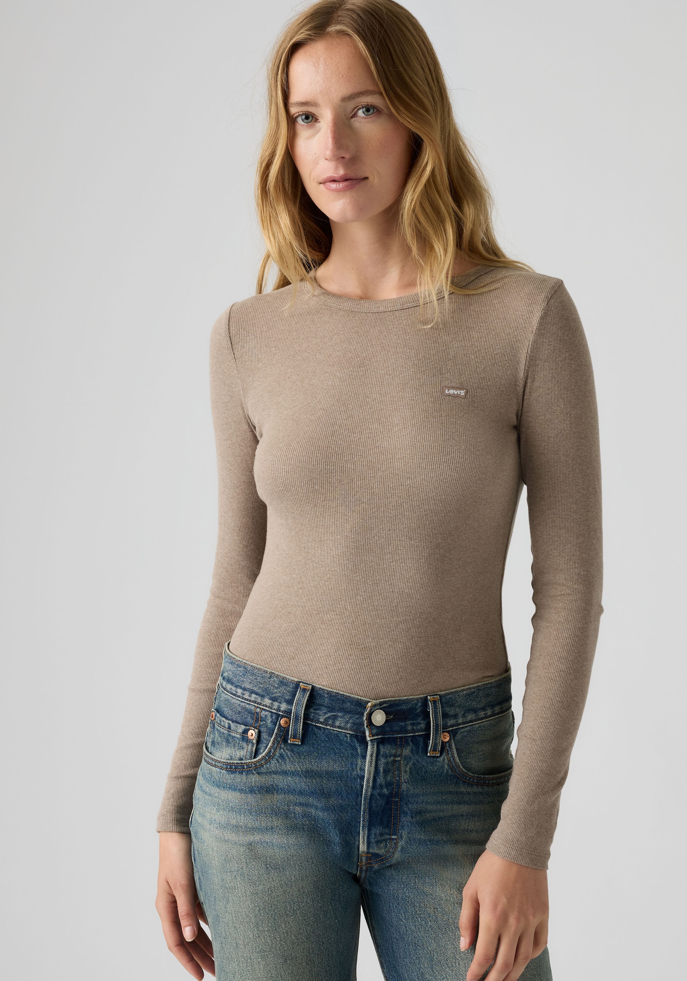 Levis Langarmshirt "HAYES LS TEE" in Ripp-Optik