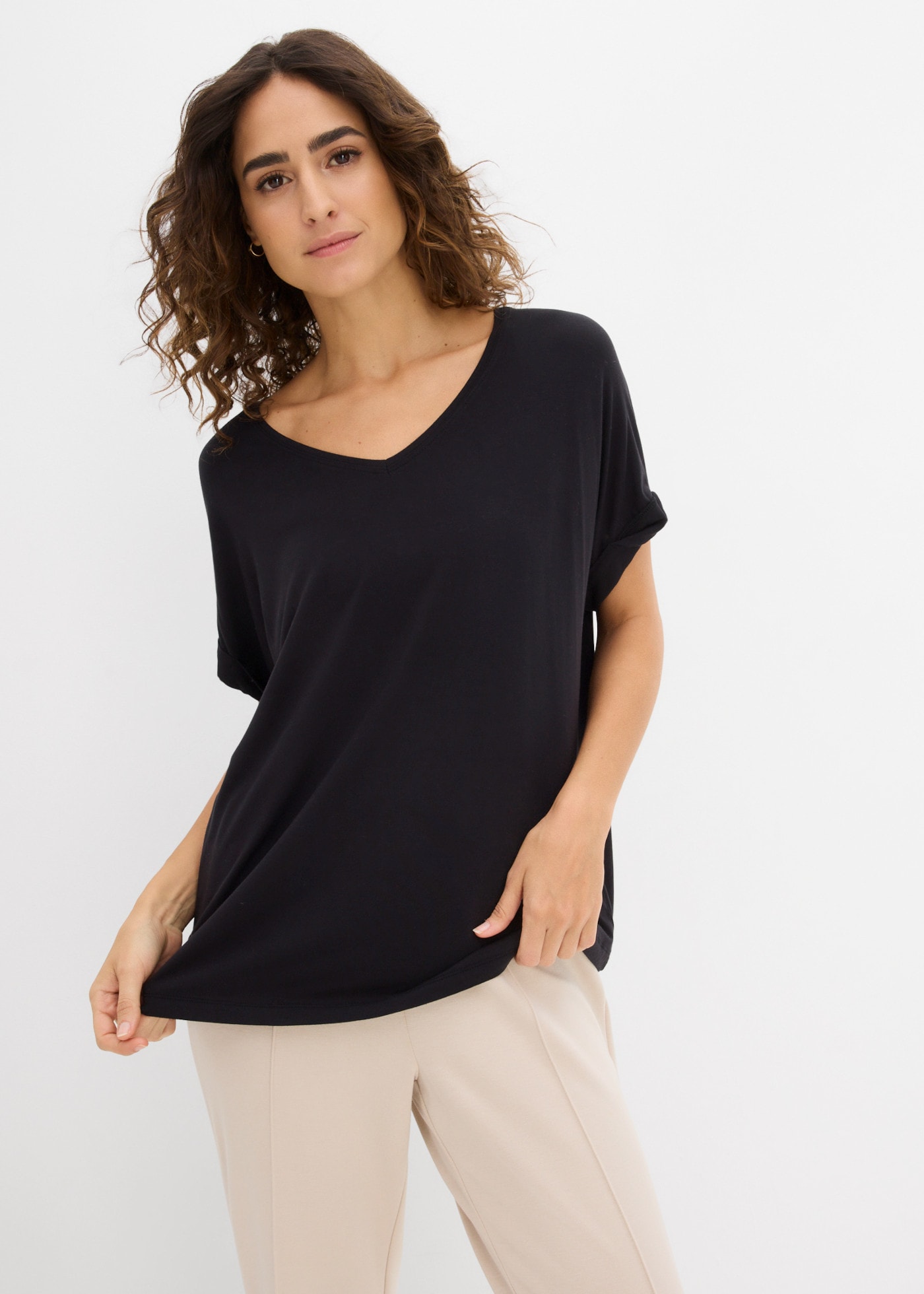 bonprix T-Shirt Oversize-Passform, V-Ausschnitt, für Frühling und Sommer