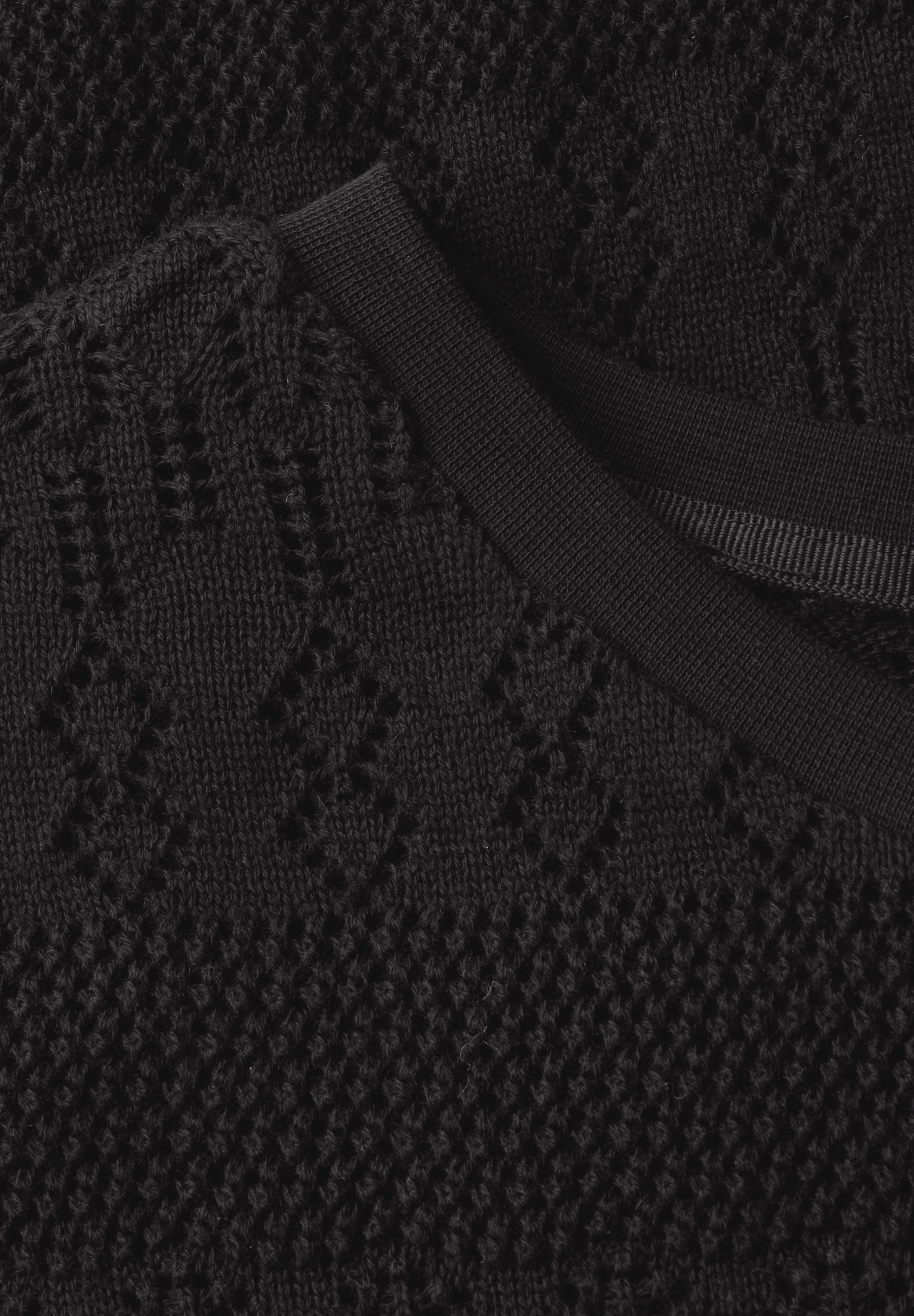 STREET ONE Kurzarmpullover, mit filigranem Muster