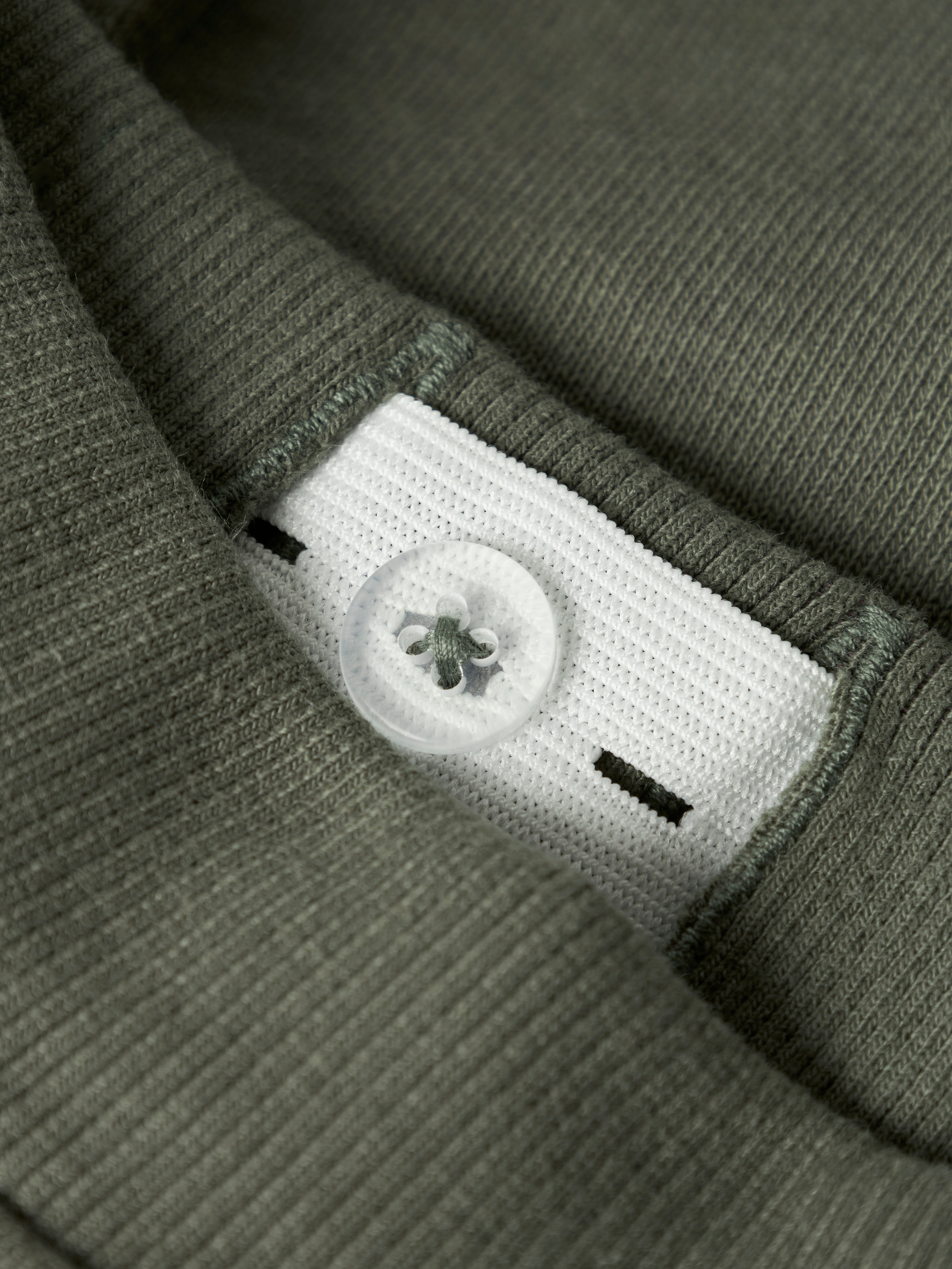 Thumbnail - Name It Sweatshorts "NMMOLI SWEAT SHORTS UNB NOOS" Baumwollmischung, verstellbarer und elastischer Bund, Cargotaschen