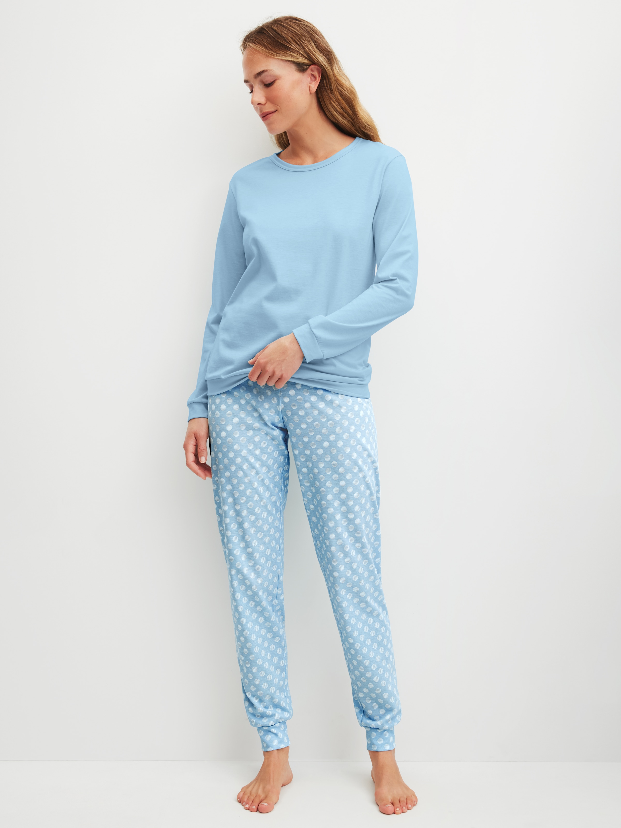 CALIDA Schlafanzug "Lovely Nights" 2 Oberteil uni, Hose gestreift, Rundhals günstig online kaufen