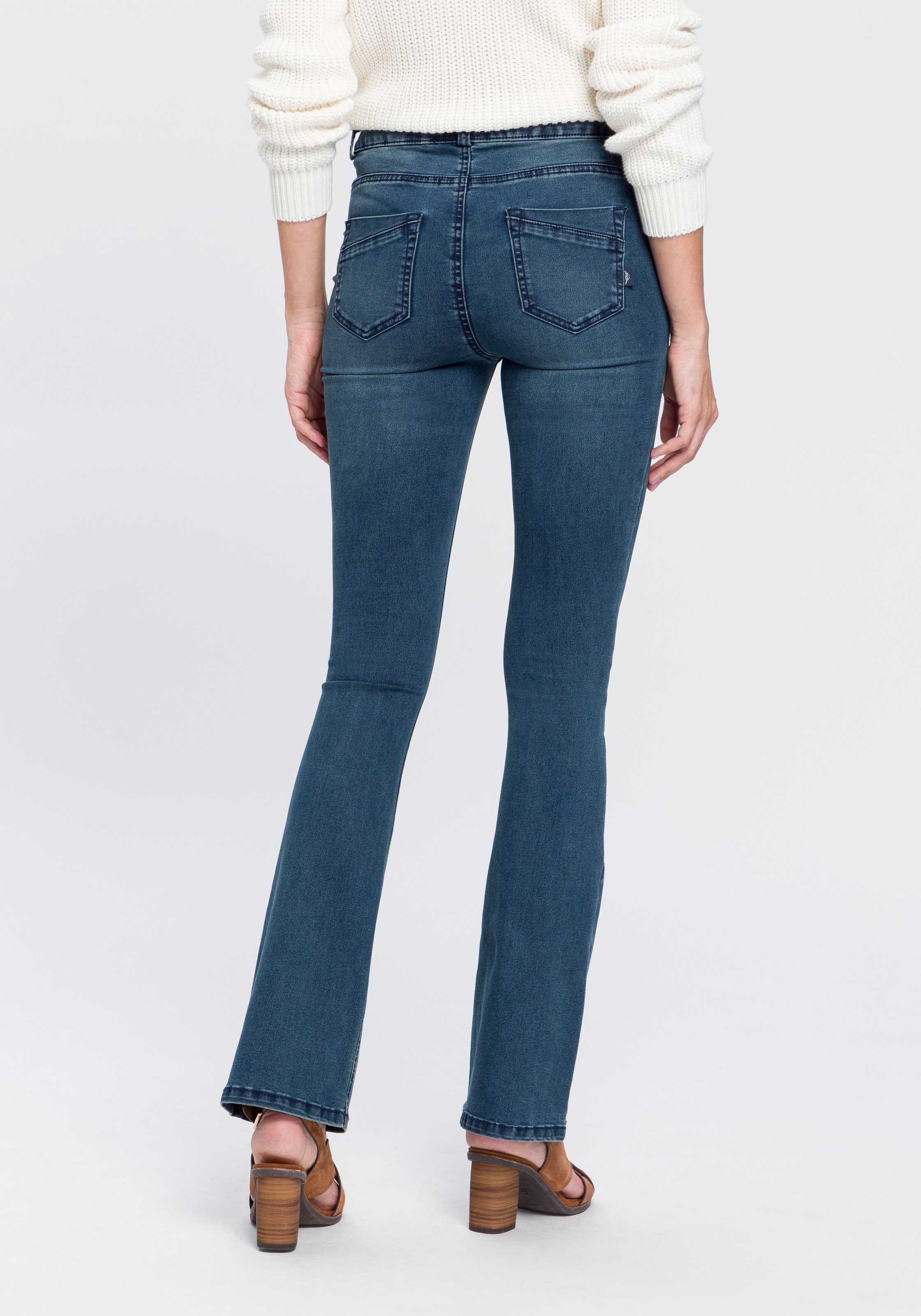 Arizona Bootcut-Jeans Ultra Stretch ausgestellte Beinform, günstig online kaufen