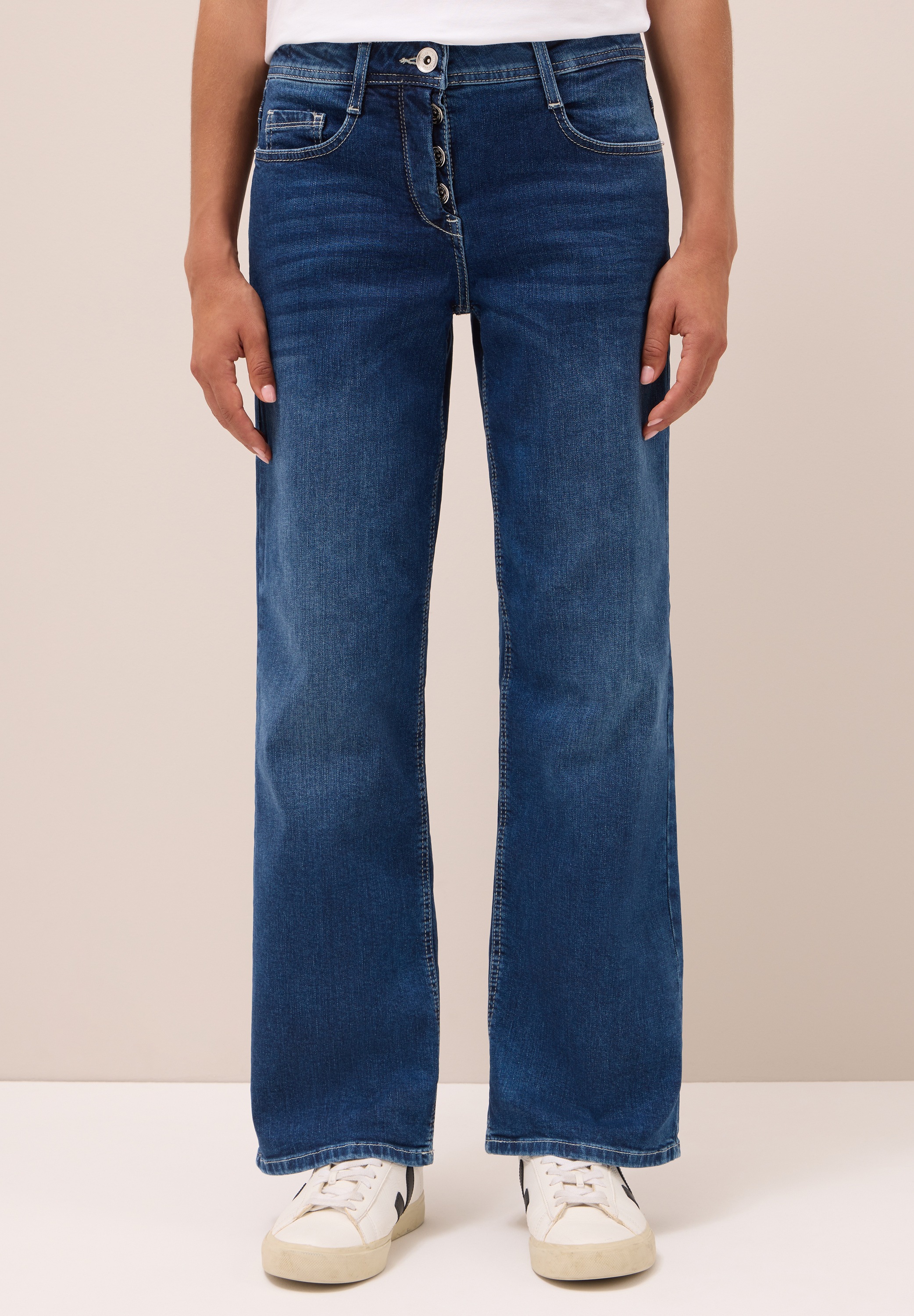 STREET ONE Loose-fit-Jeans, aus Baumwolle mit Stretchanteil