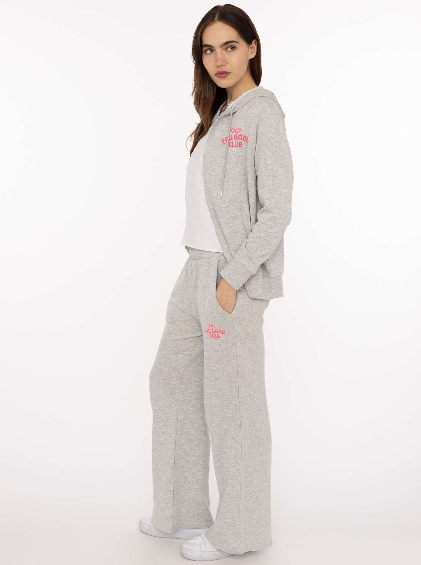 Zwillingsherz Kapuzensweatjacke »"Feel Good Club"« Kapuze, zum Binden, Taschen, kleine Stickerei vorne