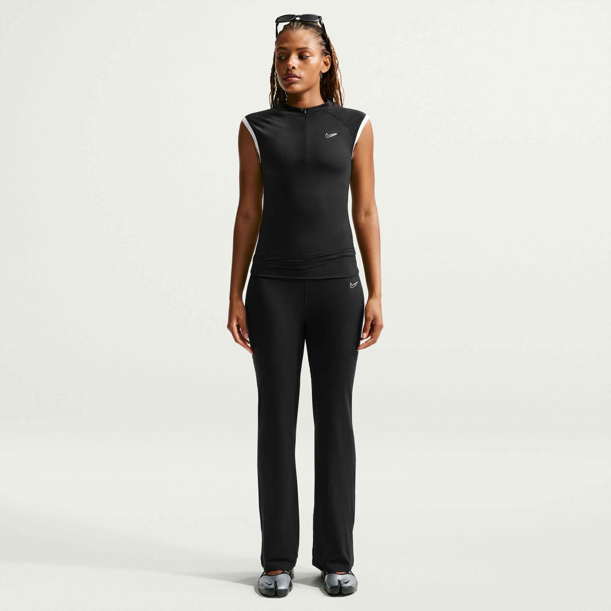 Nike Sportswear Sporthose "W NK FLARED PANT GLS" ausgestelltes Bein, sportl günstig online kaufen